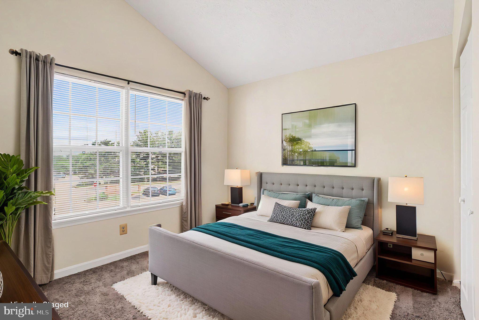 BAYLAND CONDO - Residential
