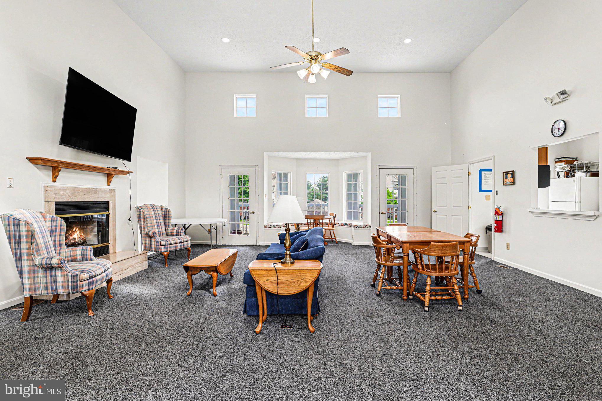 BAYLAND CONDO - Residential