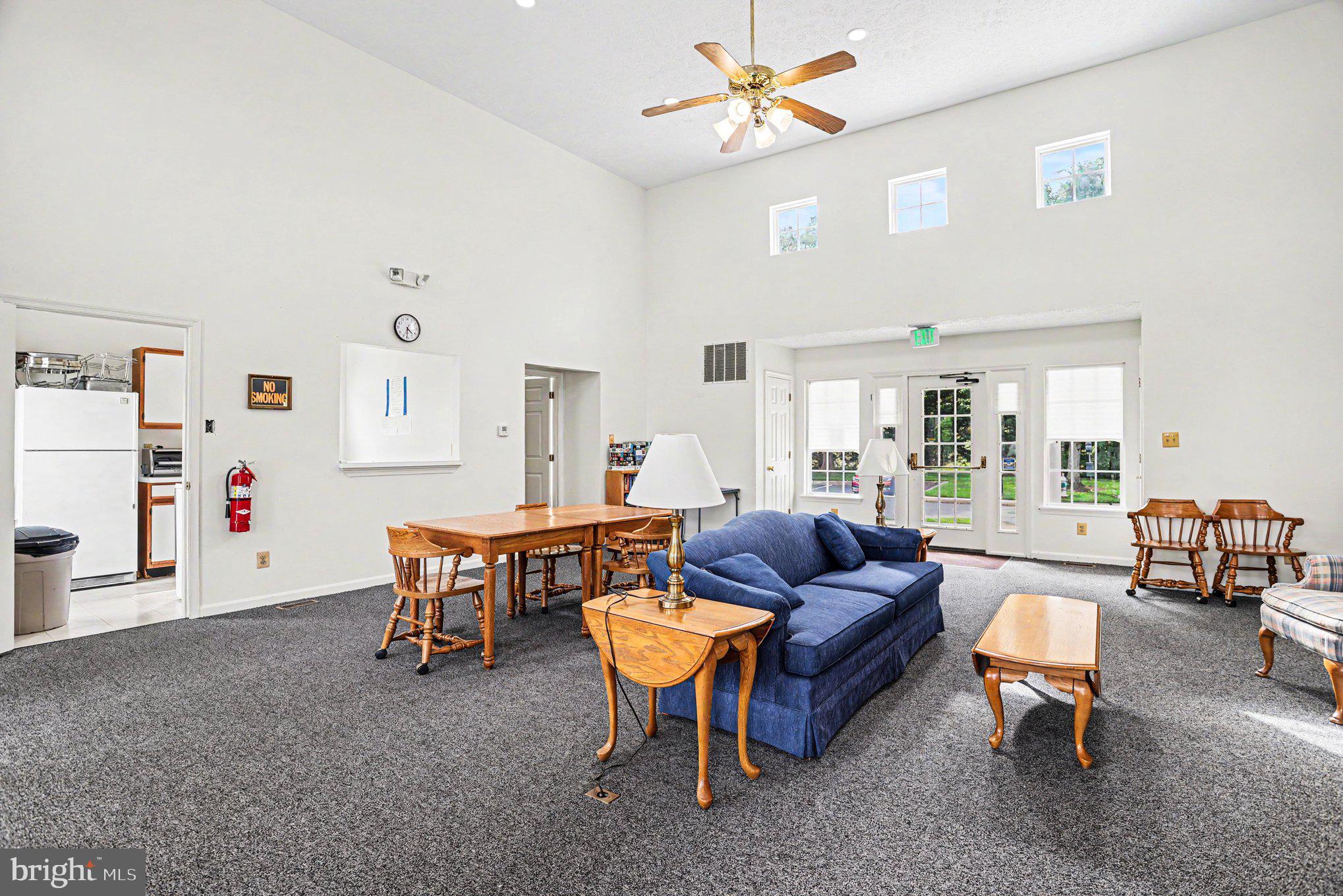 BAYLAND CONDO - Residential