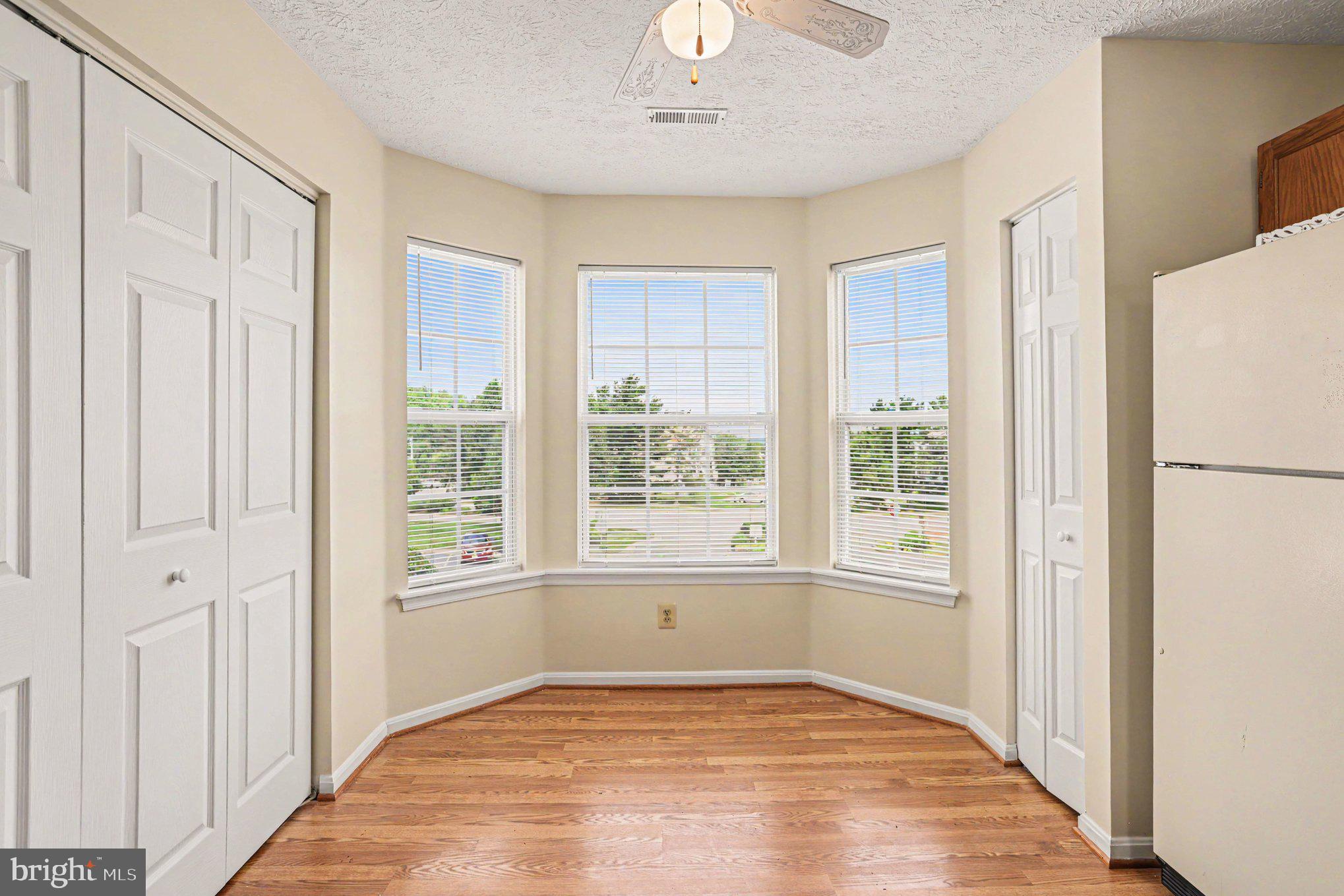 BAYLAND CONDO - Residential