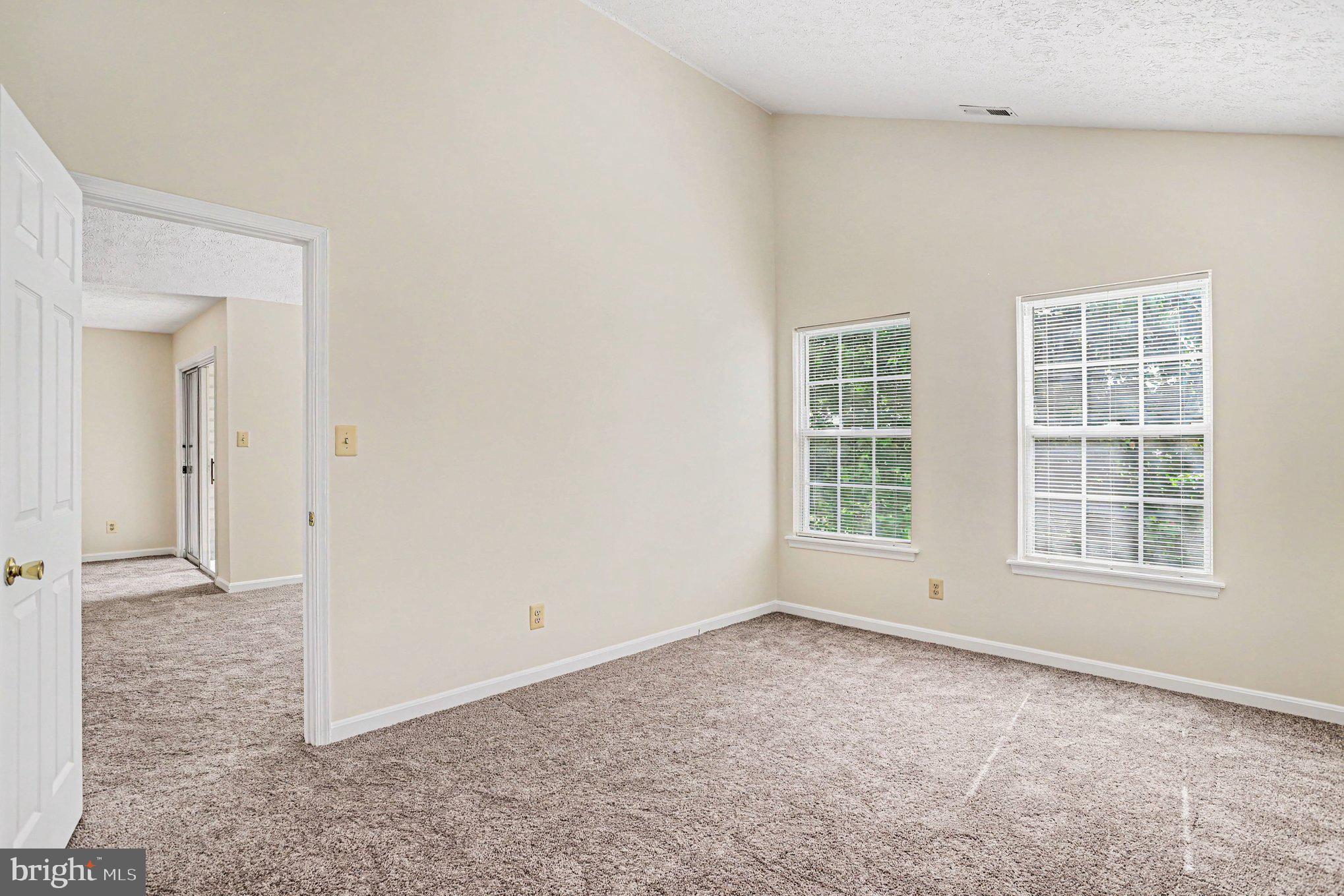 BAYLAND CONDO - Residential