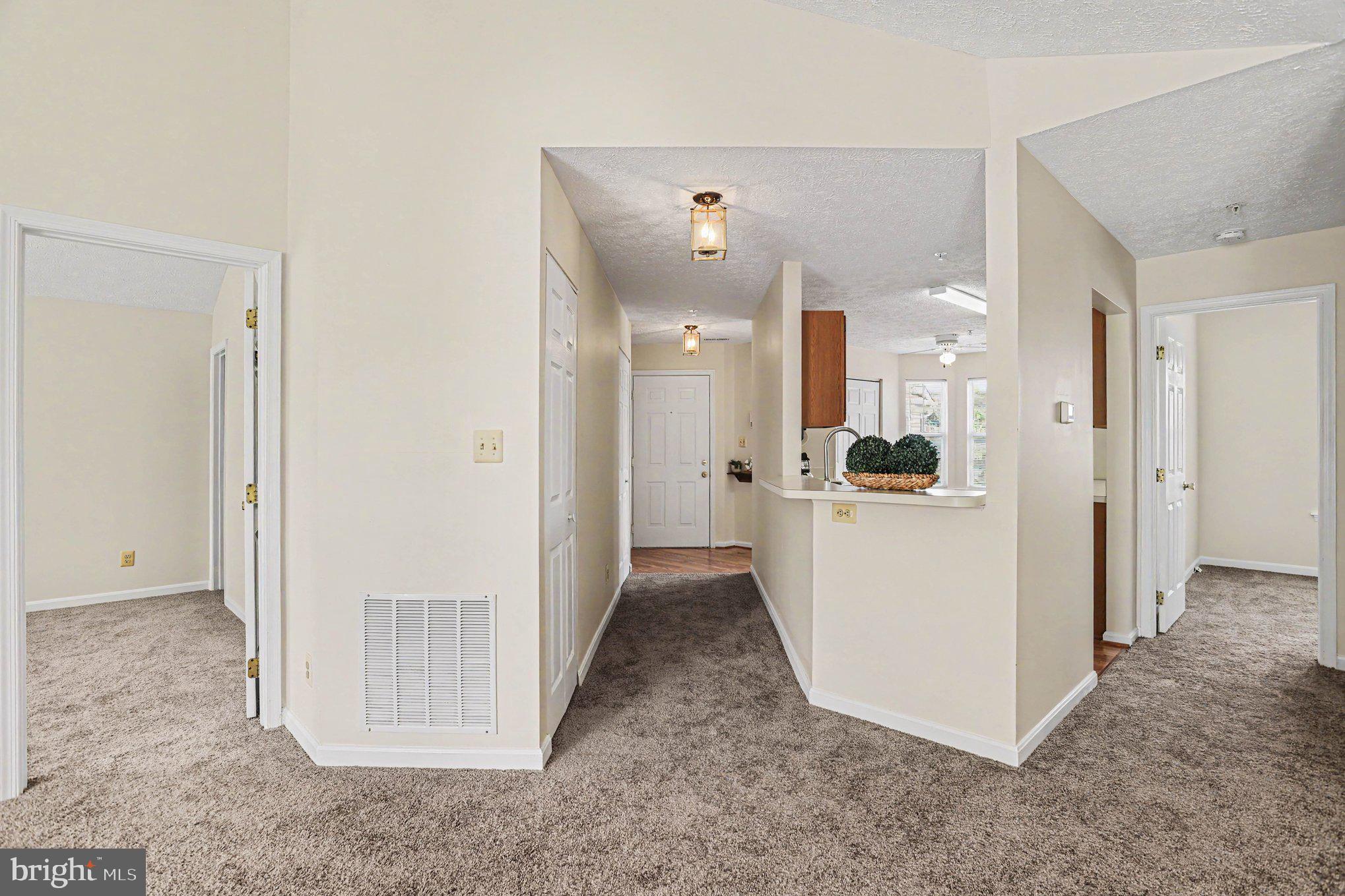 BAYLAND CONDO - Residential