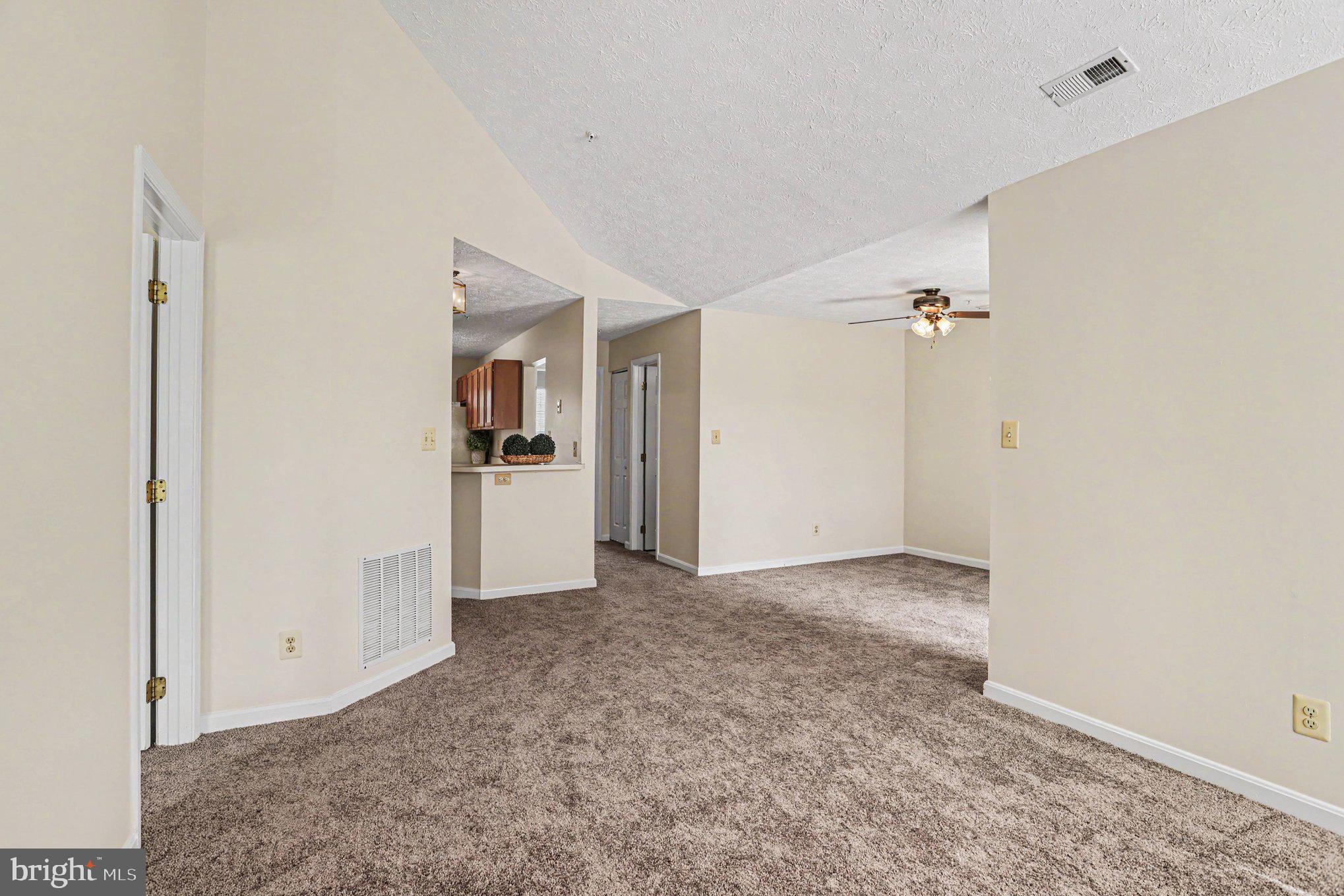 BAYLAND CONDO - Residential