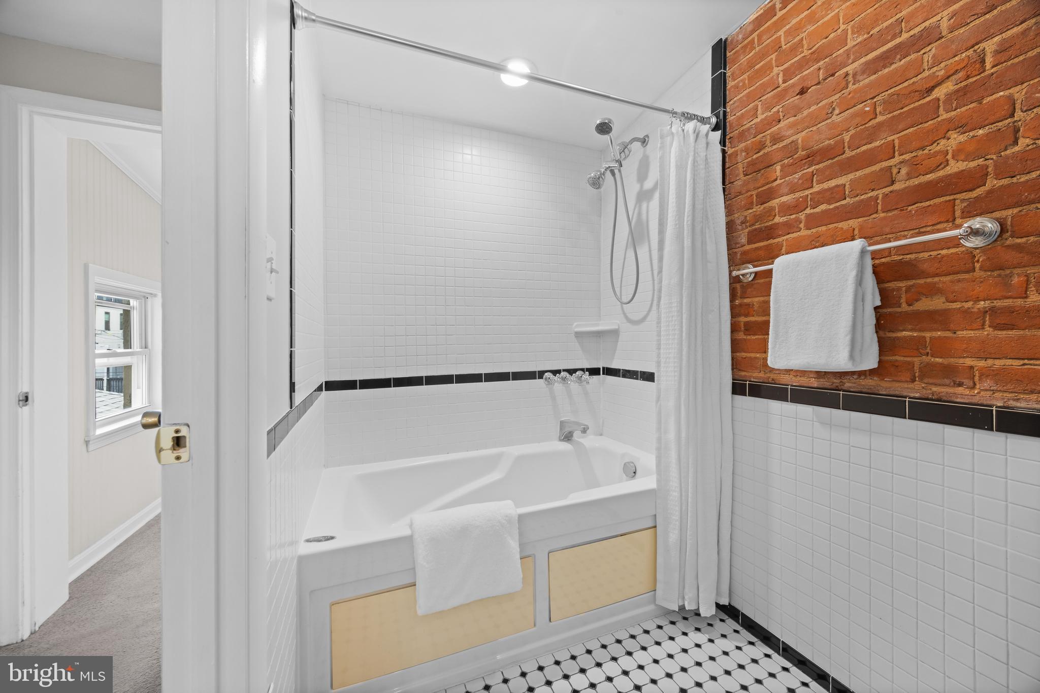 FELLS POINT HISTORIC DISTRICT - Residential