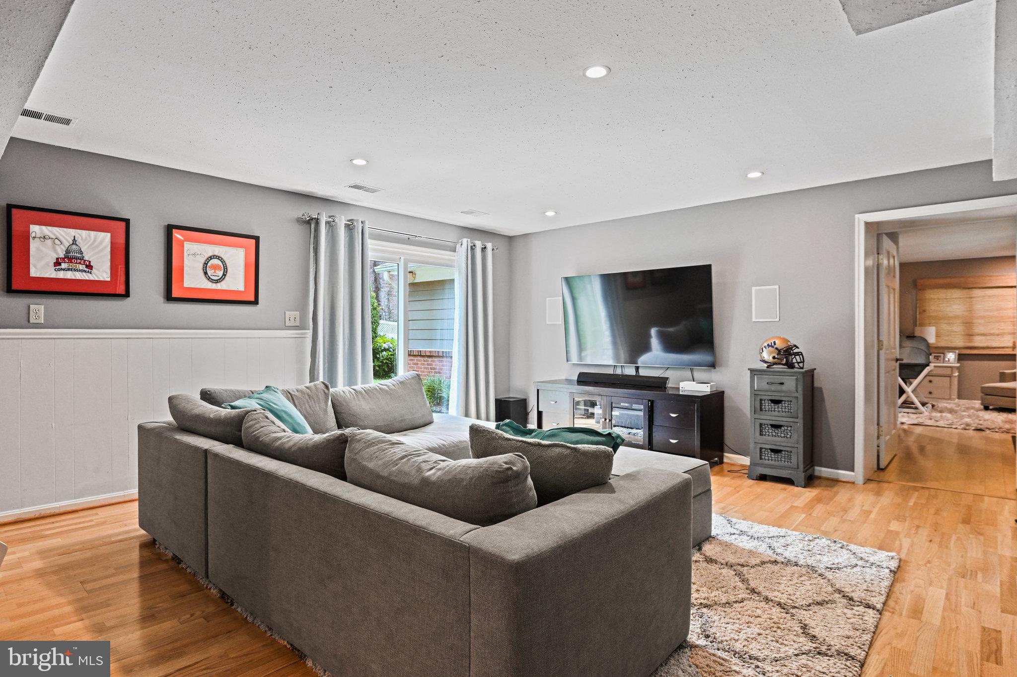 OAKDALE PARK - Residential Lease