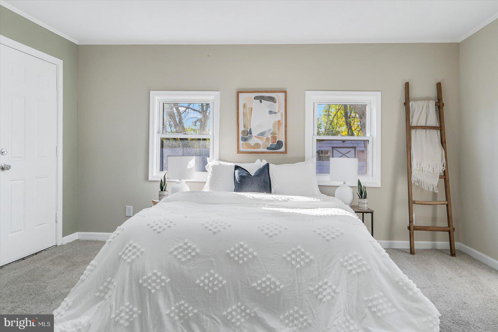 MIDDLE RIVER - Residential