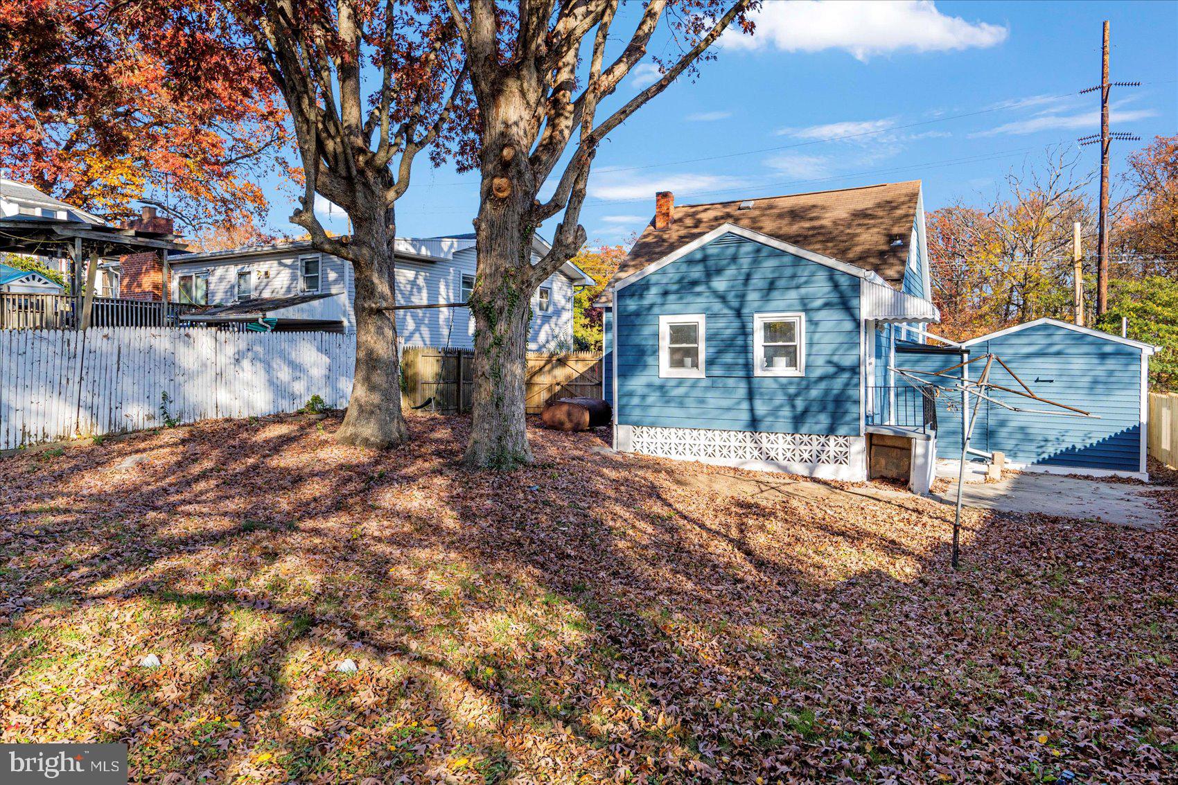 MIDDLE RIVER - Residential