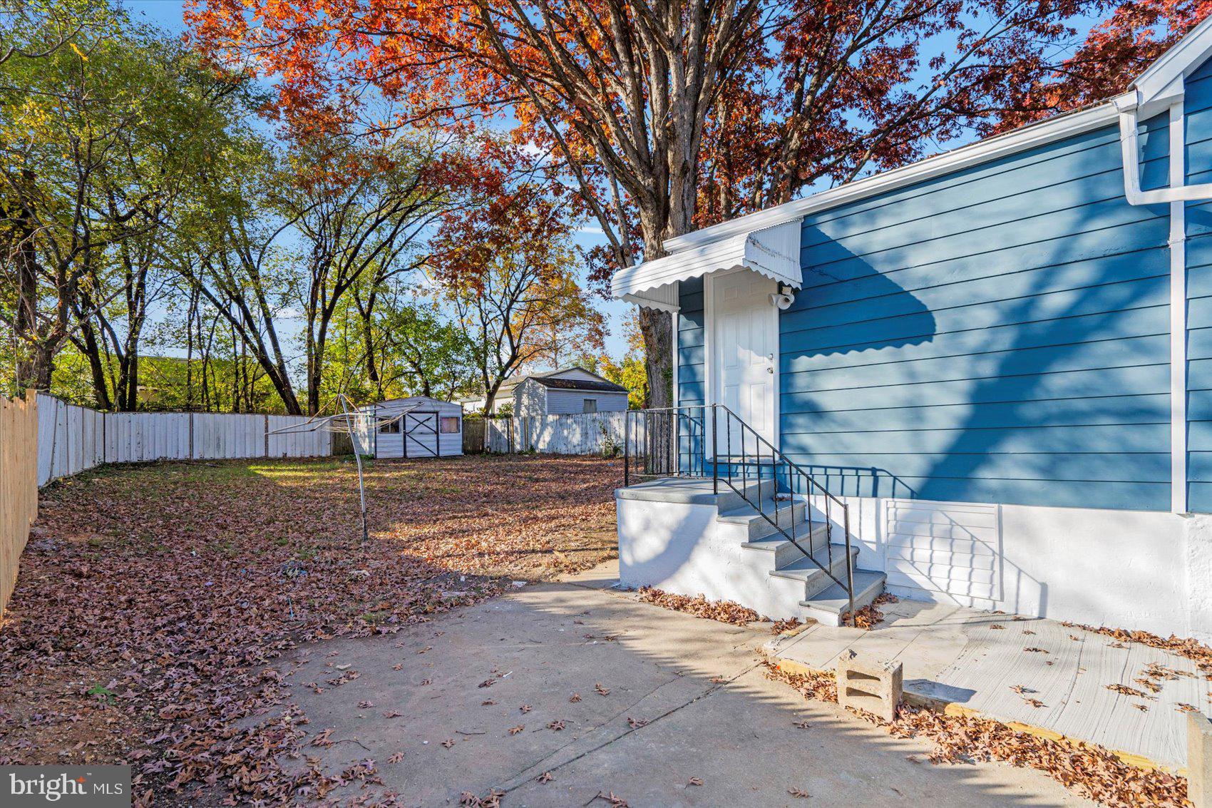 MIDDLE RIVER - Residential