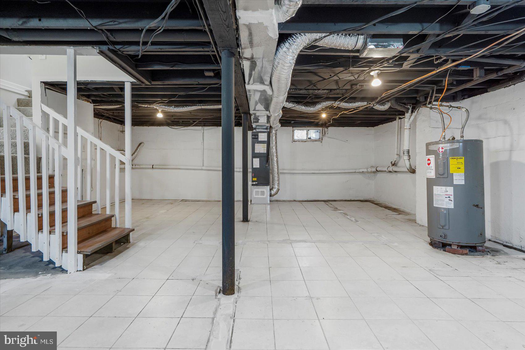 MIDDLE RIVER - Residential