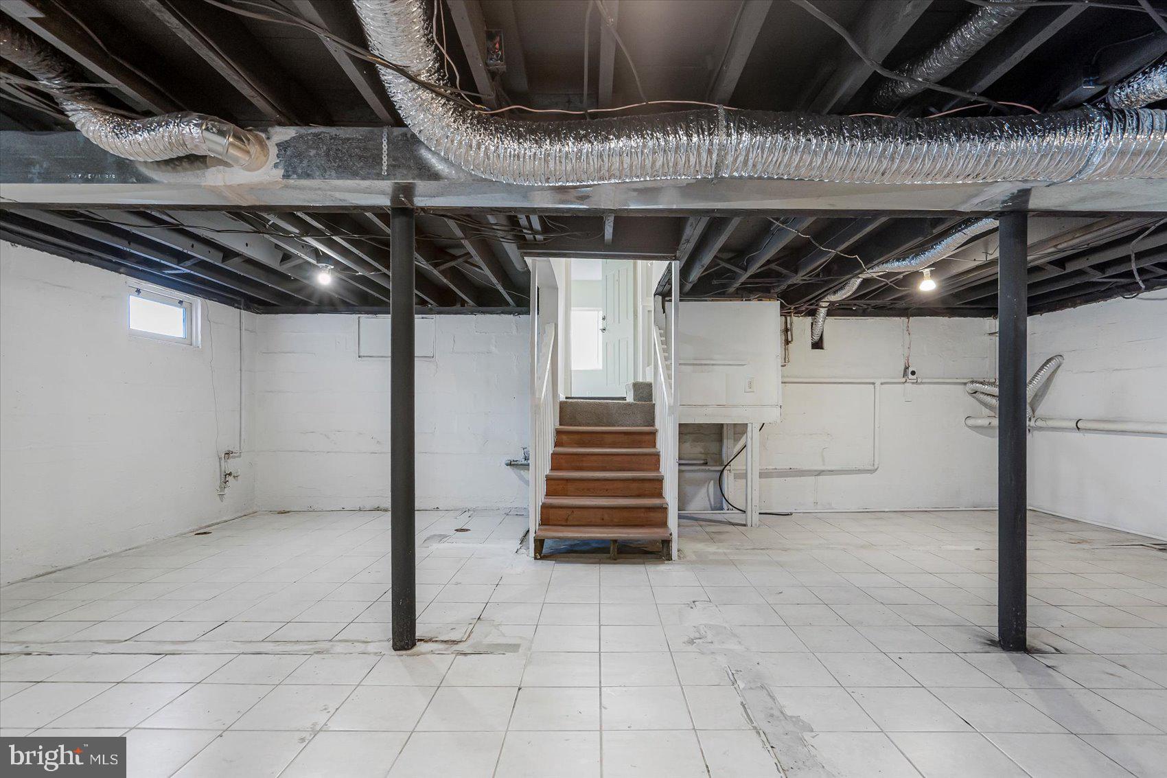 MIDDLE RIVER - Residential