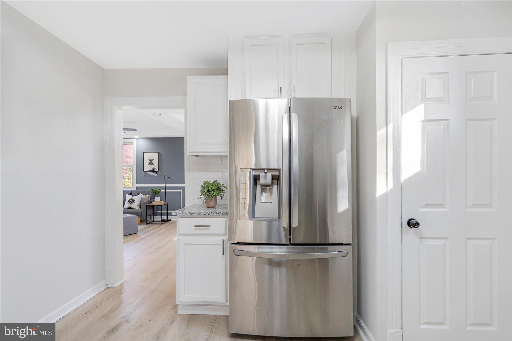 MIDDLE RIVER - Residential