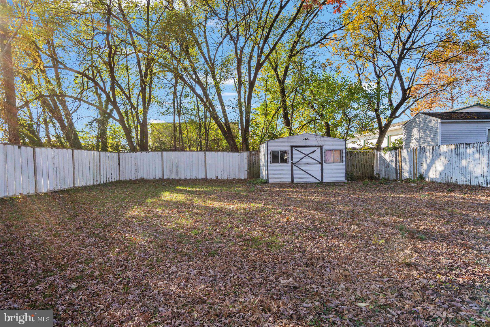 MIDDLE RIVER - Residential