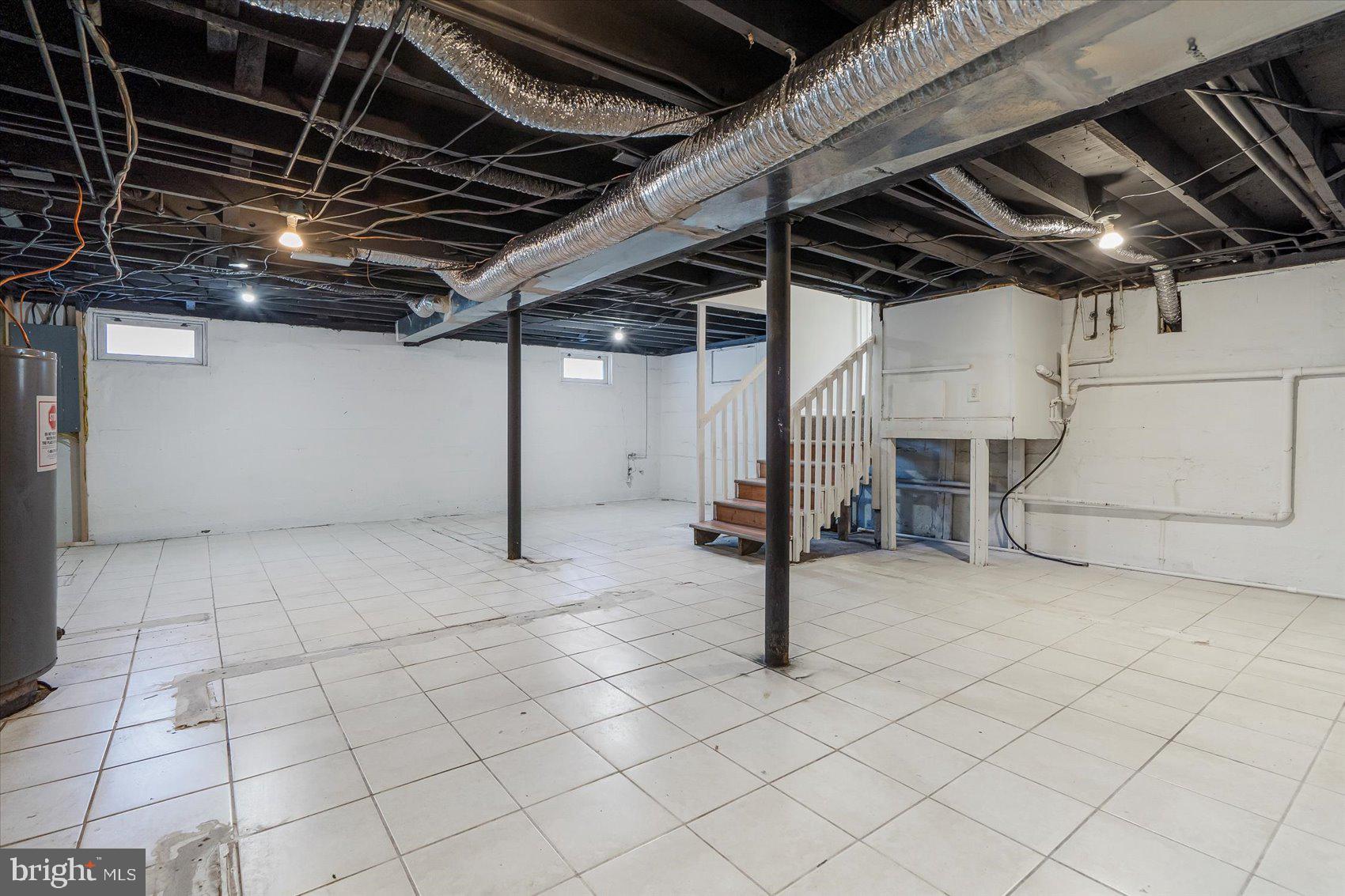 MIDDLE RIVER - Residential