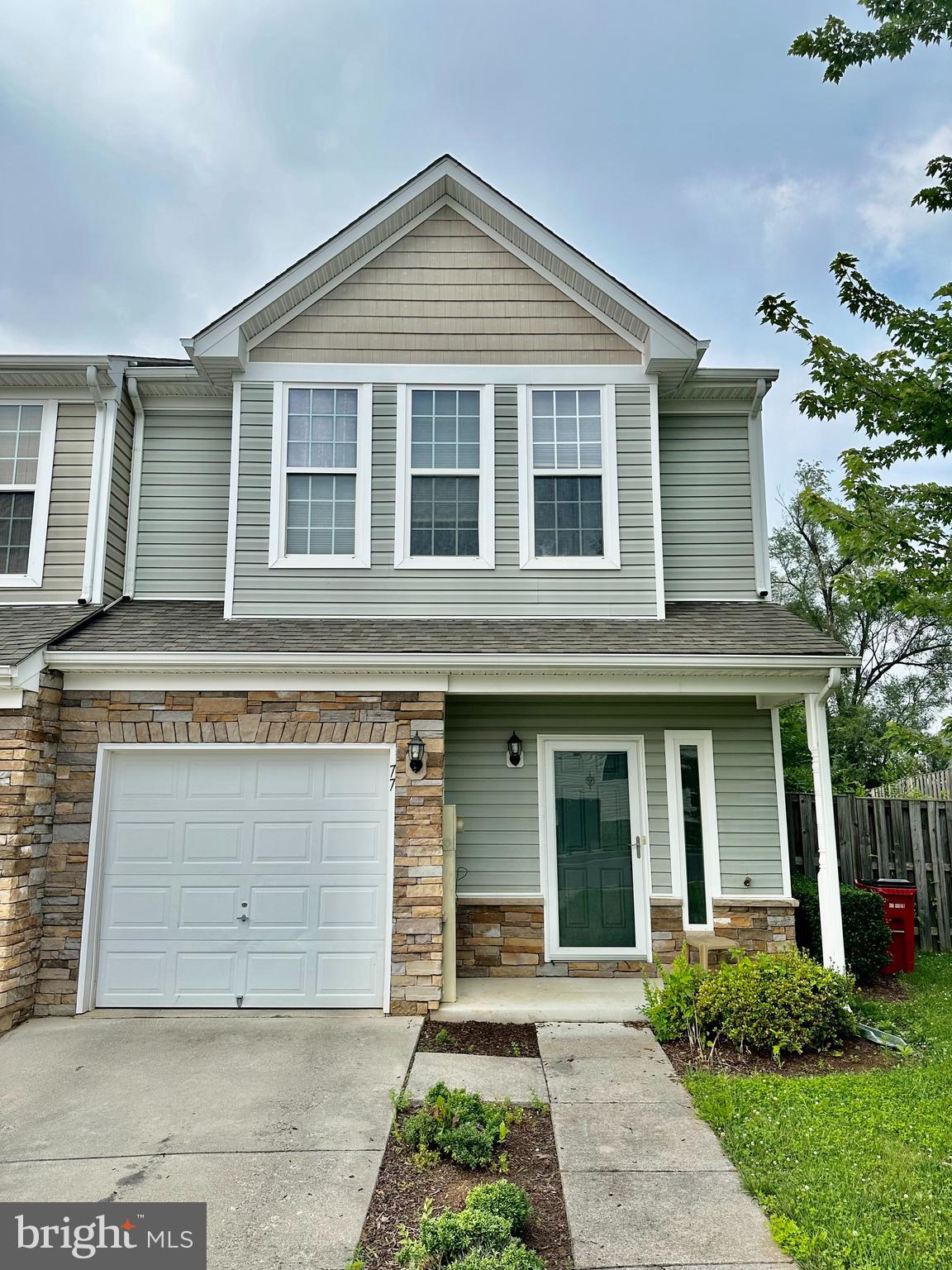 ARCHERS ROCK - Residential