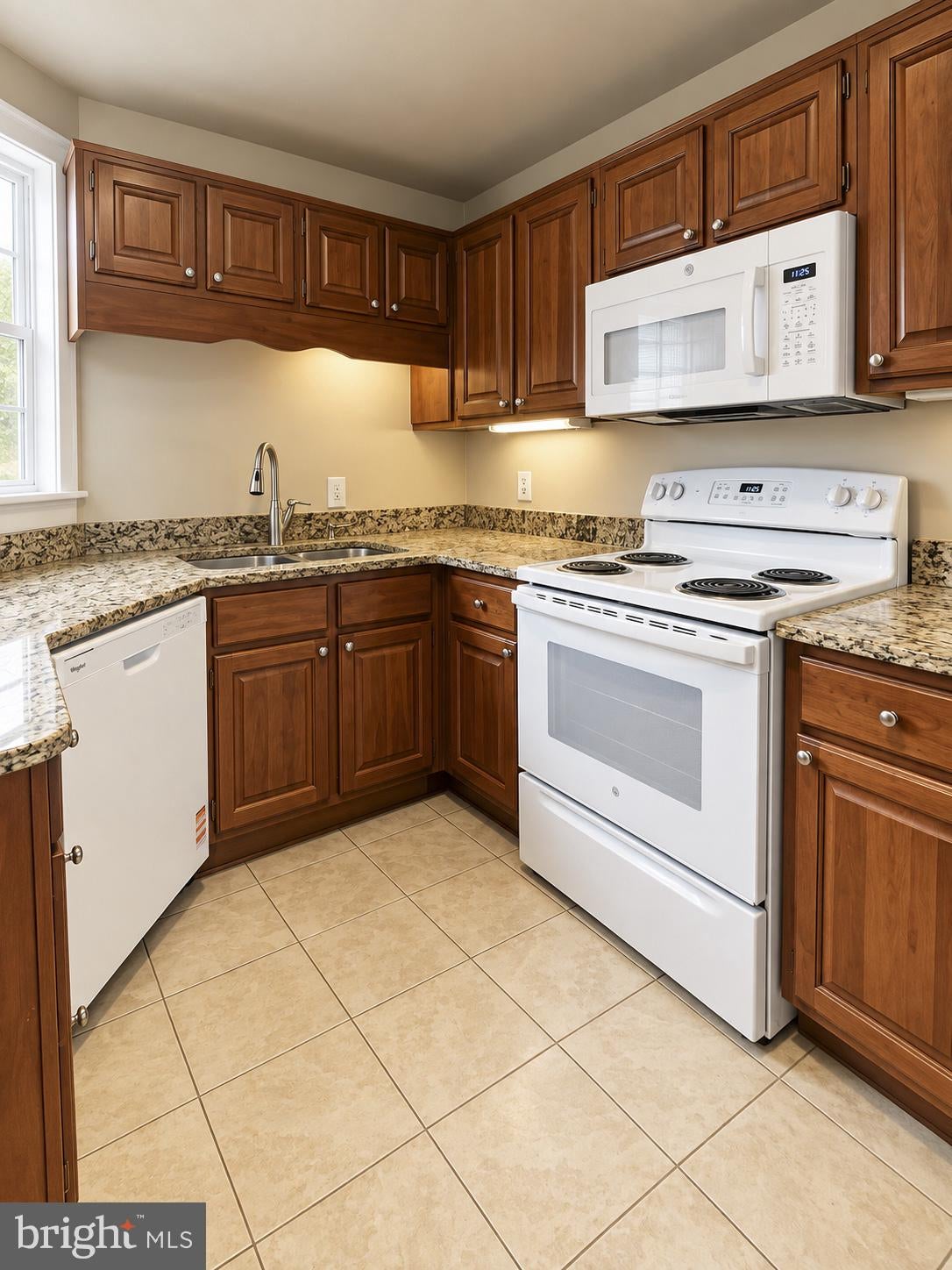 209 HANOVER STREET #3