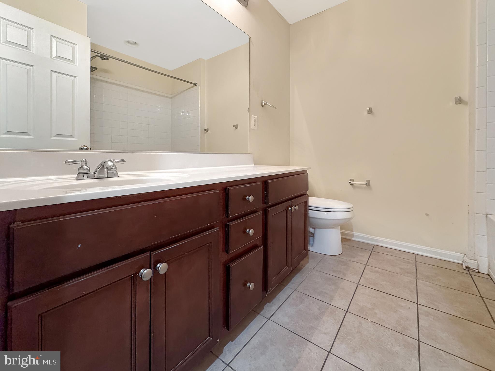 NORTH BROOK - Residential