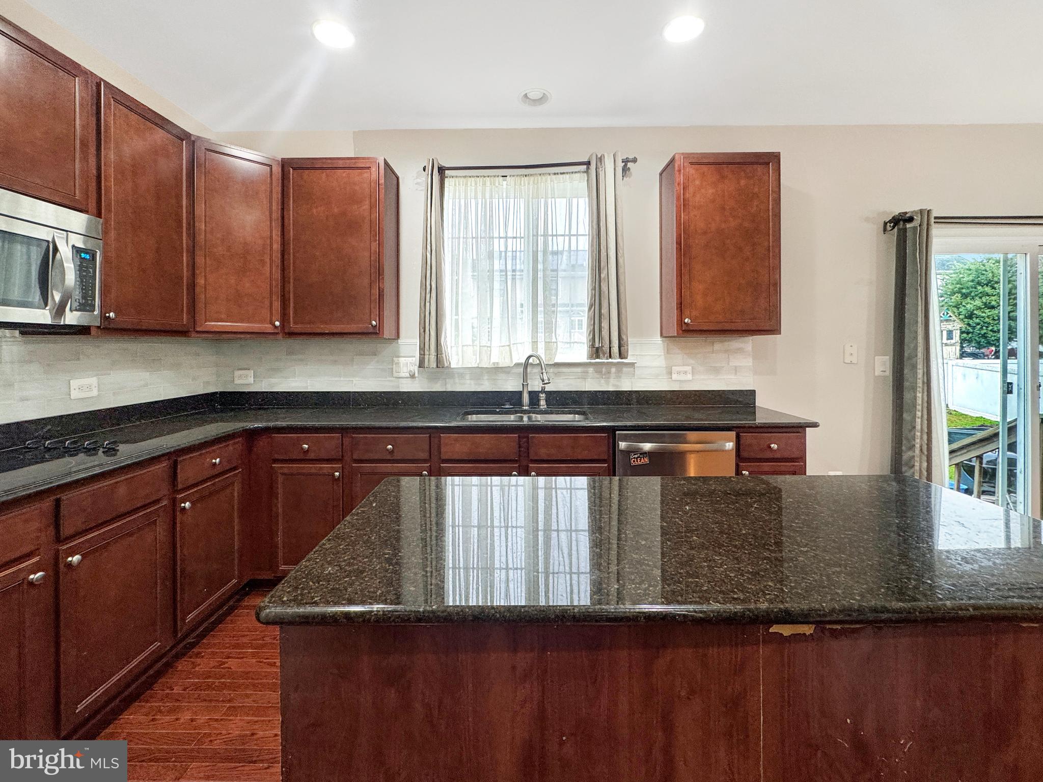 NORTH BROOK - Residential