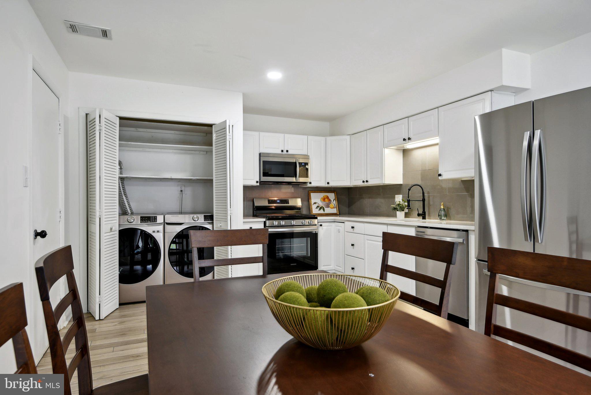 DALE CITY - Residential