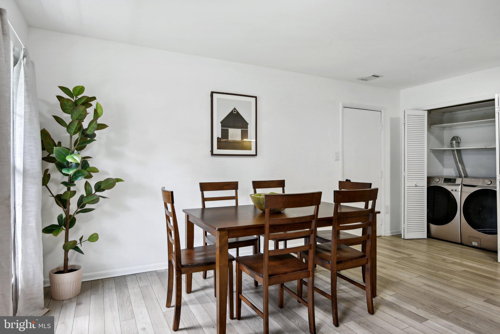 DALE CITY - Residential