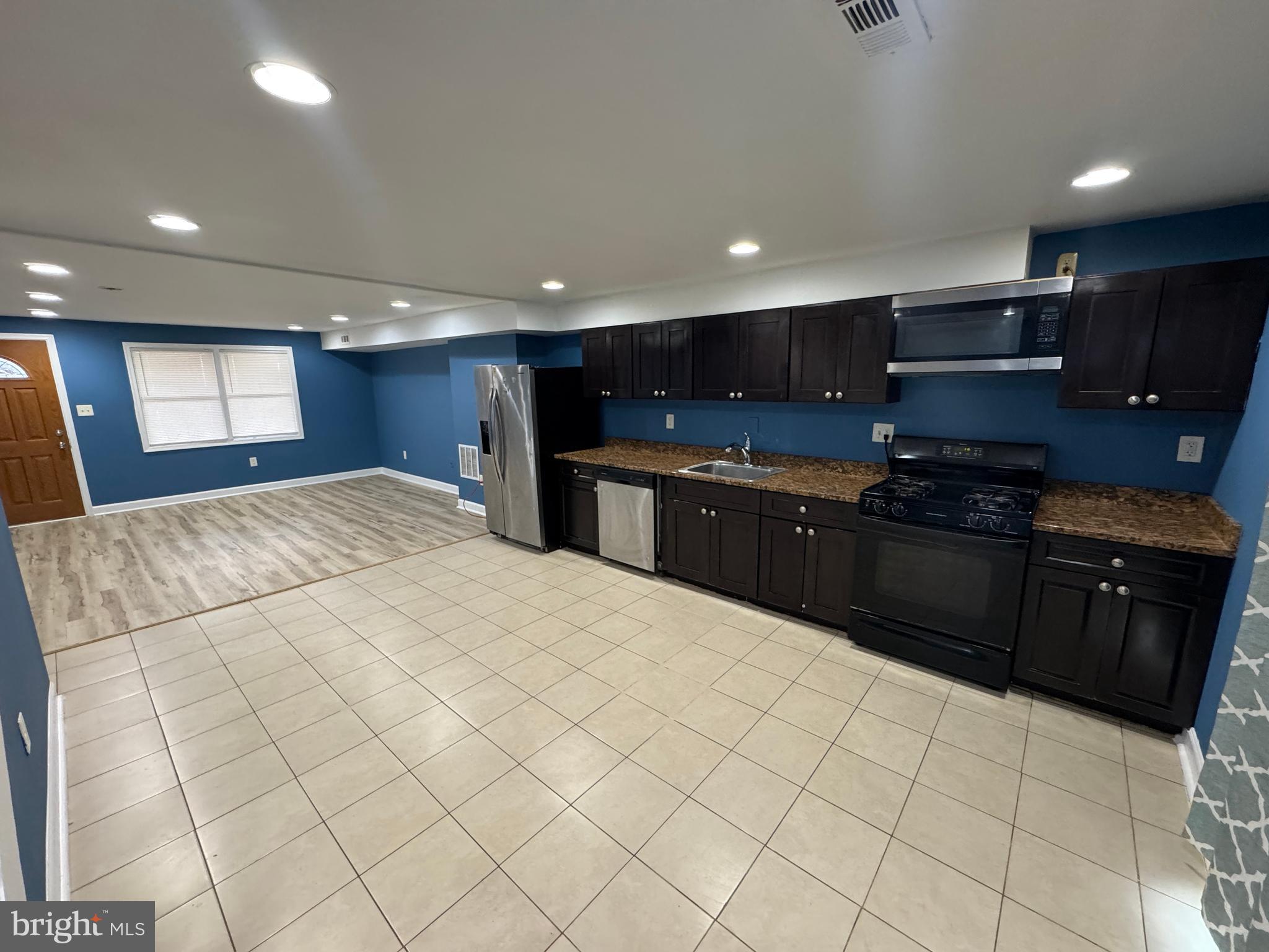 EASTWOOD HEIGHTS - Residential Lease