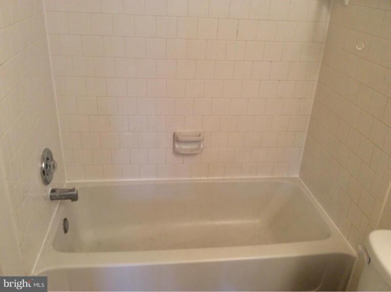 FOX CHAPEL AT TUDOR KNOLLS - Residential Lease