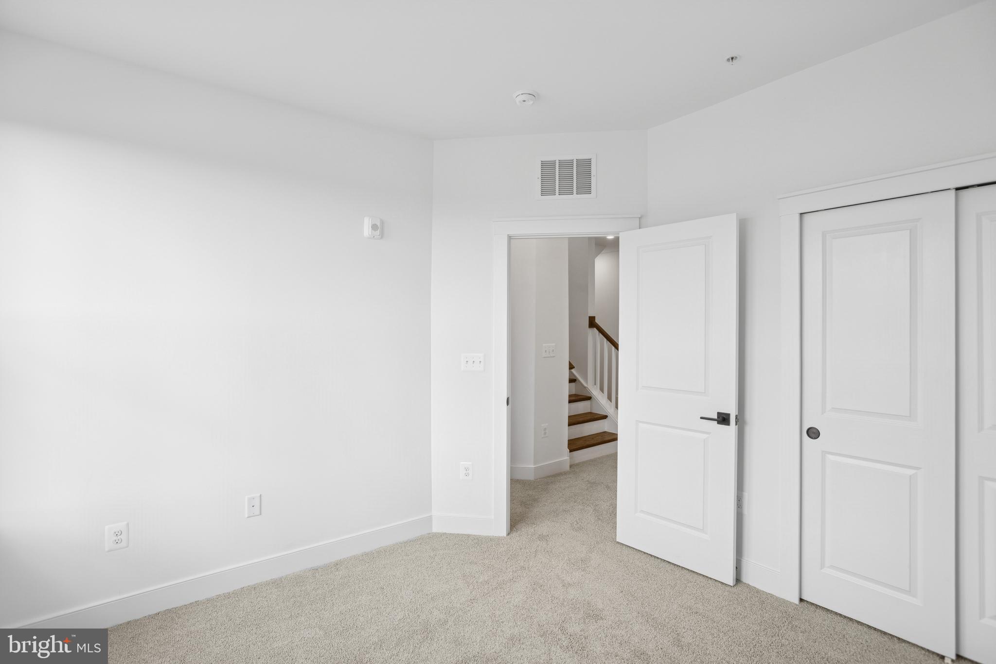 LOCKE LANDING - Residential