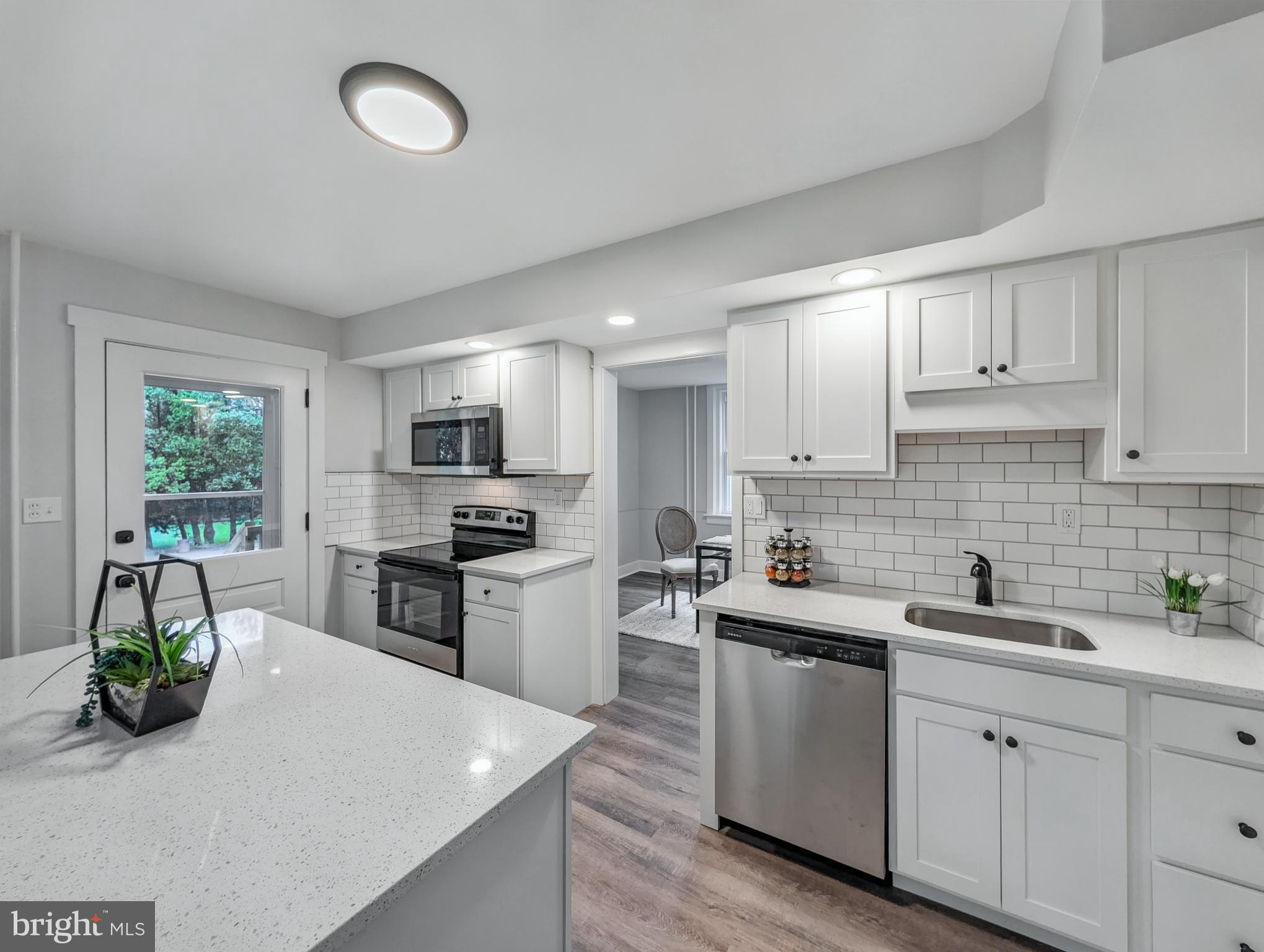 729 E MAIN STREET