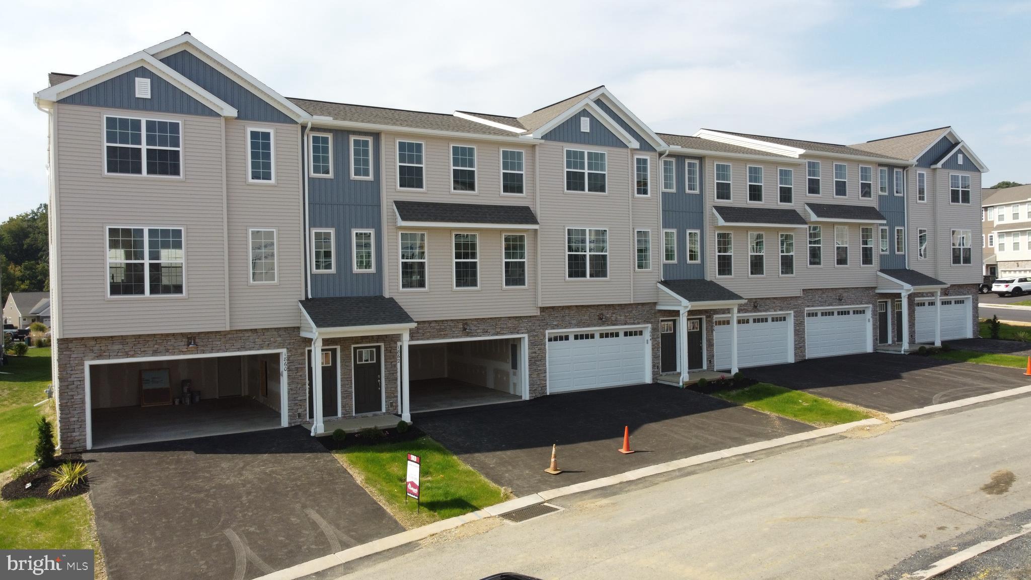 HANBURY COURT - Residential Lease