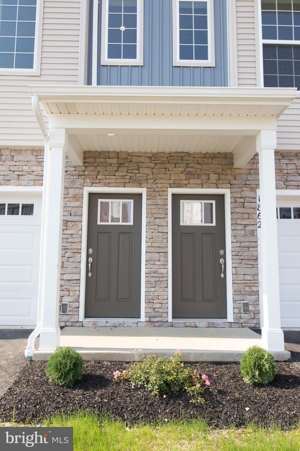 HANBURY COURT - Residential Lease