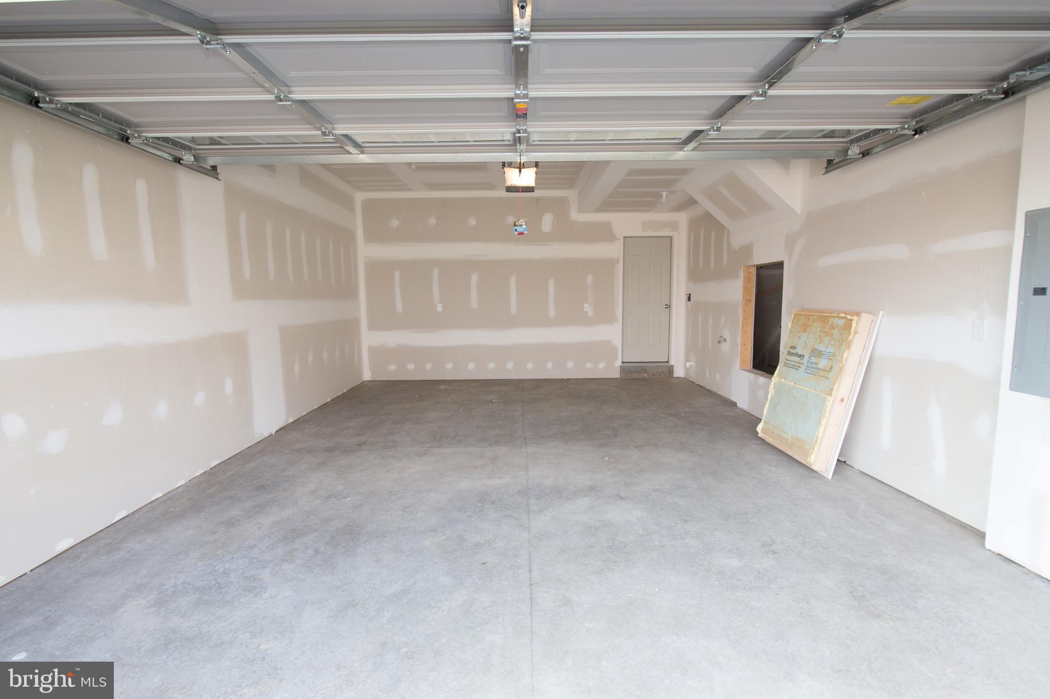 HANBURY COURT - Residential Lease