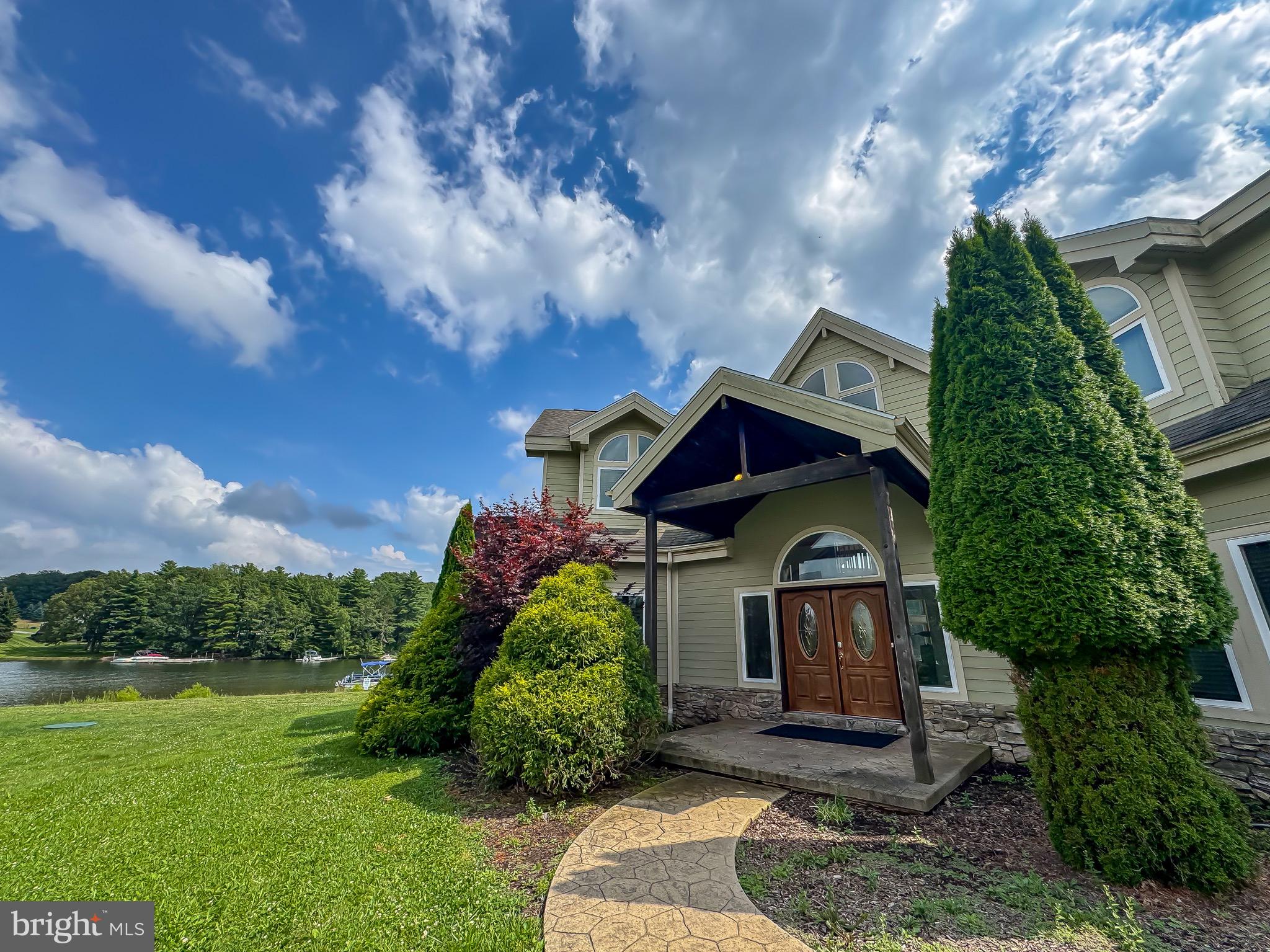 WATERFRONT GREENS - Residential