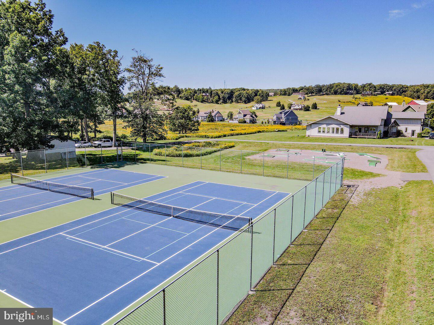 WATERFRONT GREENS - Residential