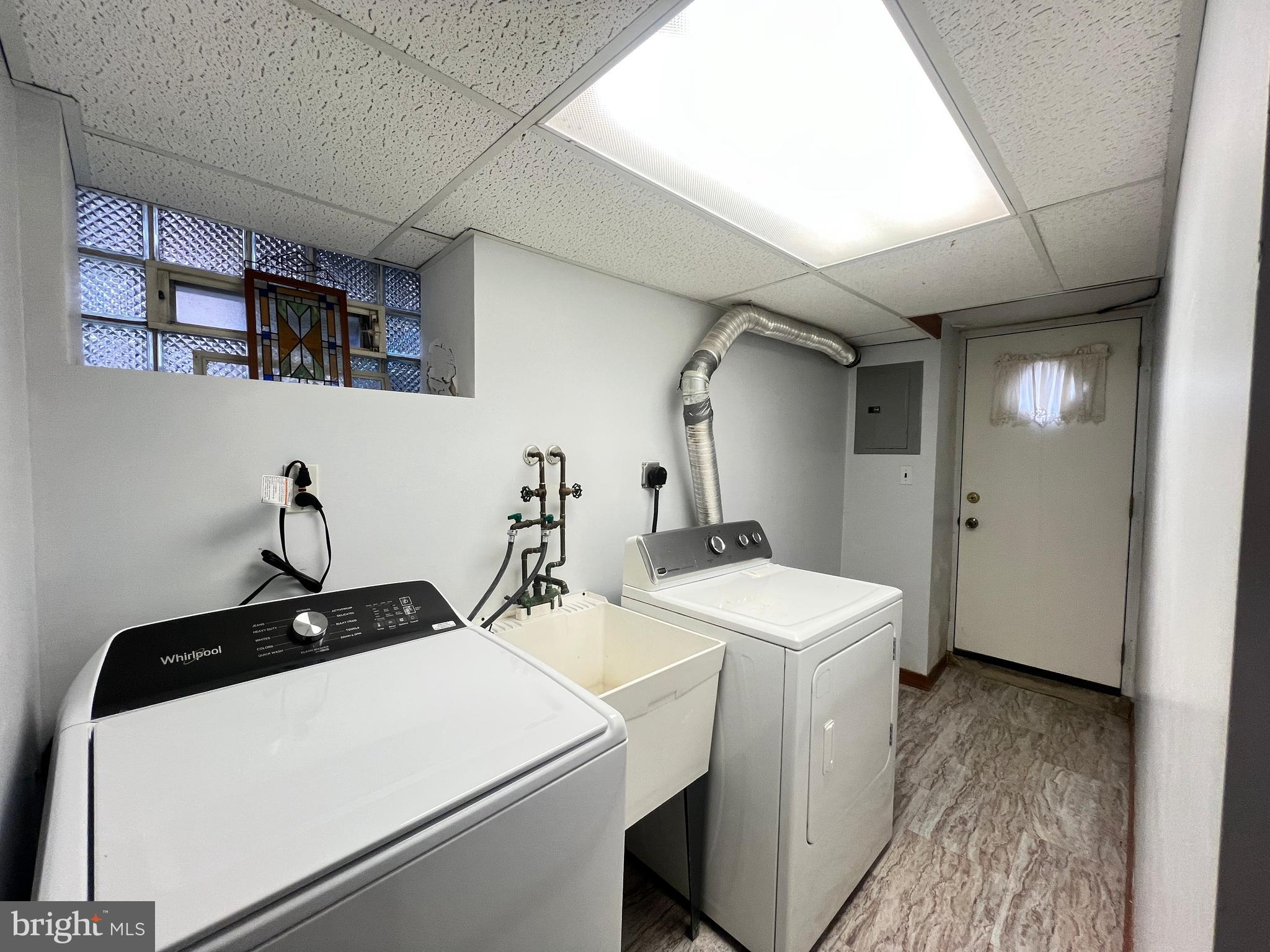 BELLS CORNER - Residential