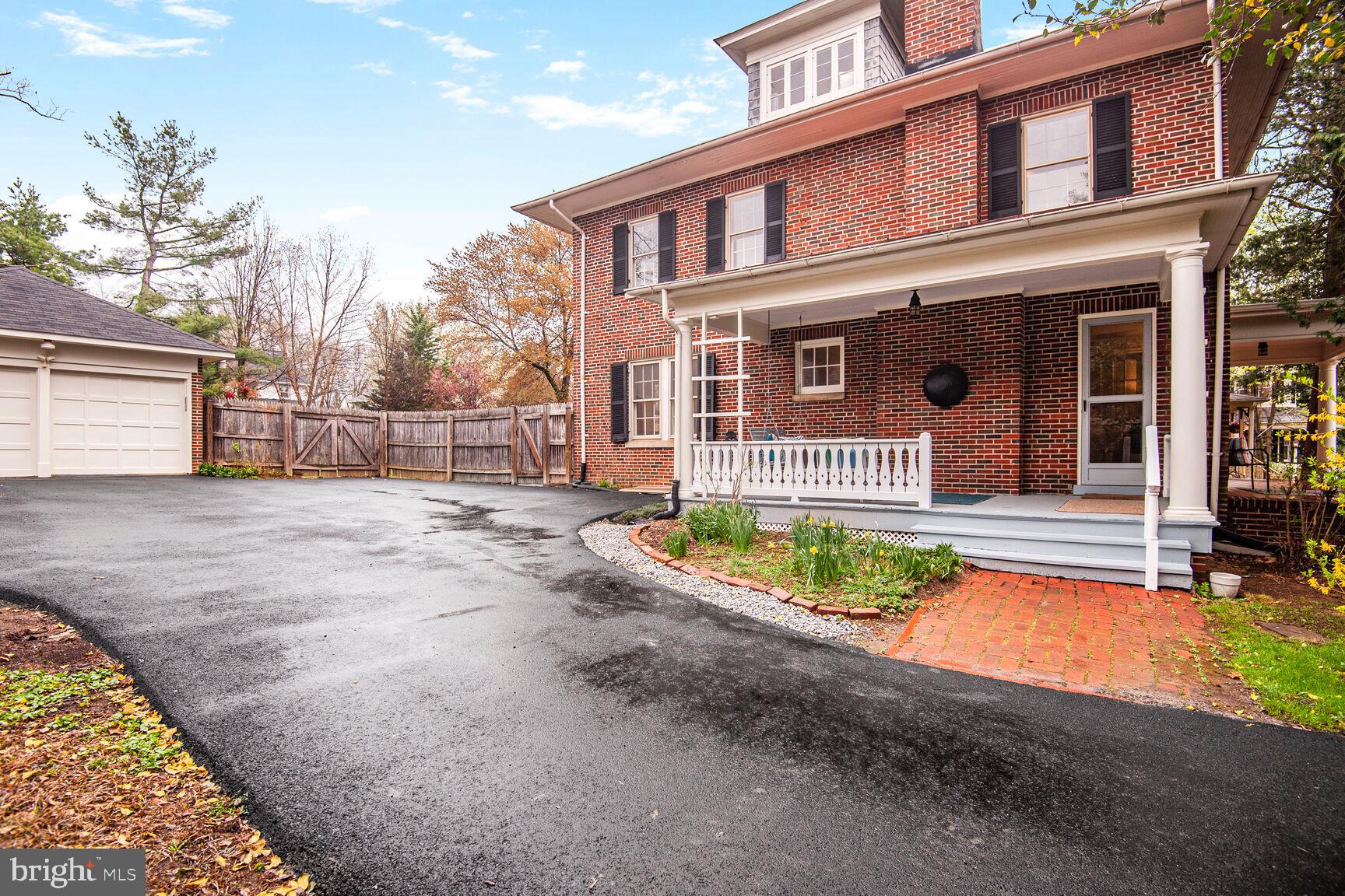 PT ROCKVILLE TWN RES 1 - Residential