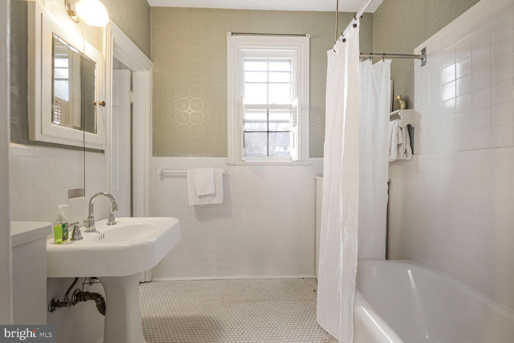 PT ROCKVILLE TWN RES 1 - Residential