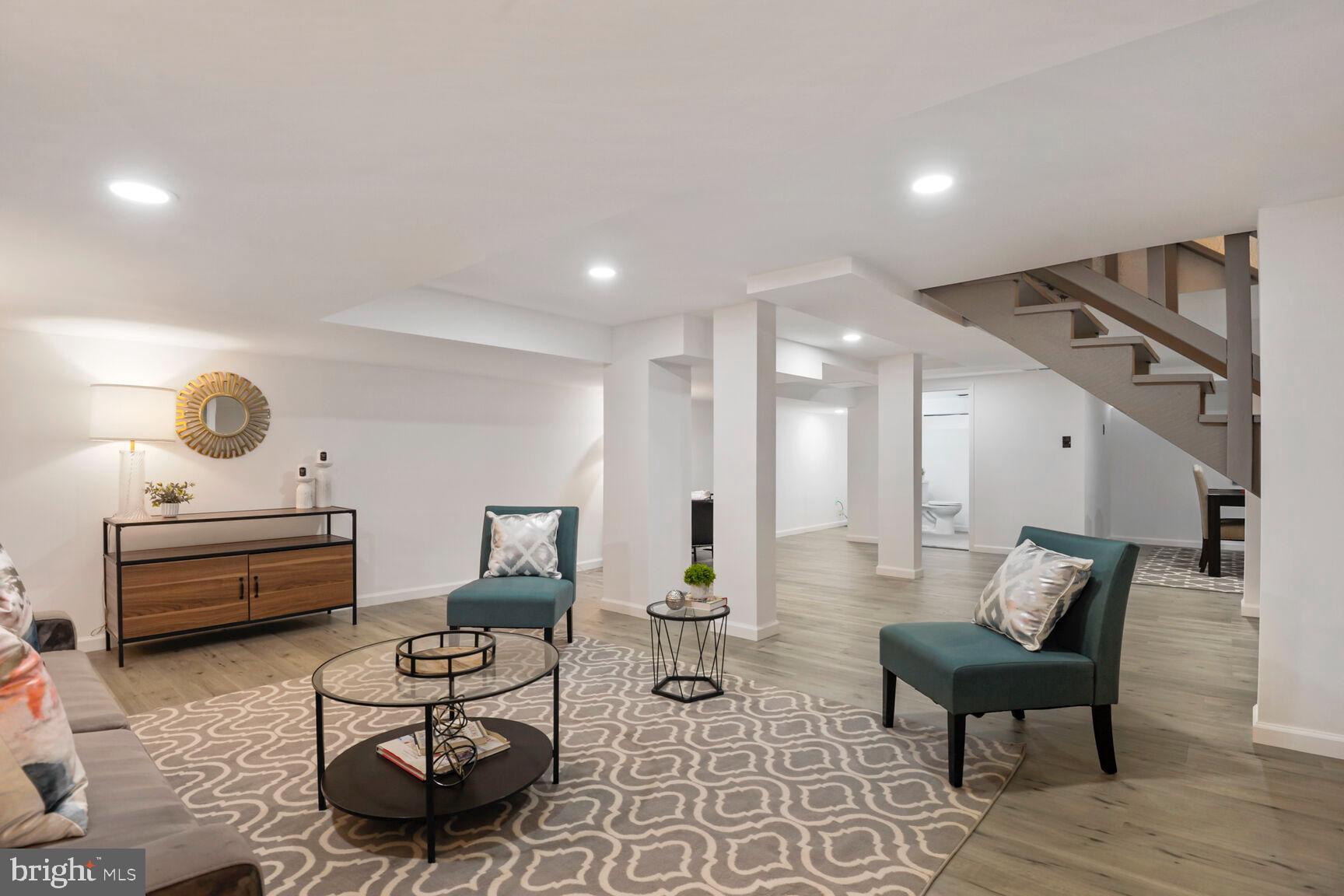 PT ROCKVILLE TWN RES 1 - Residential