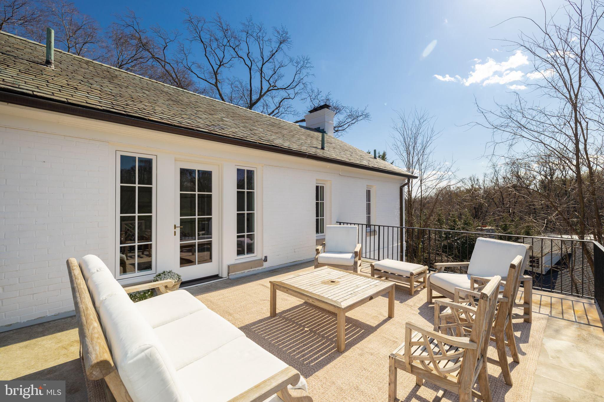 WESLEY HEIGHTS - Residential