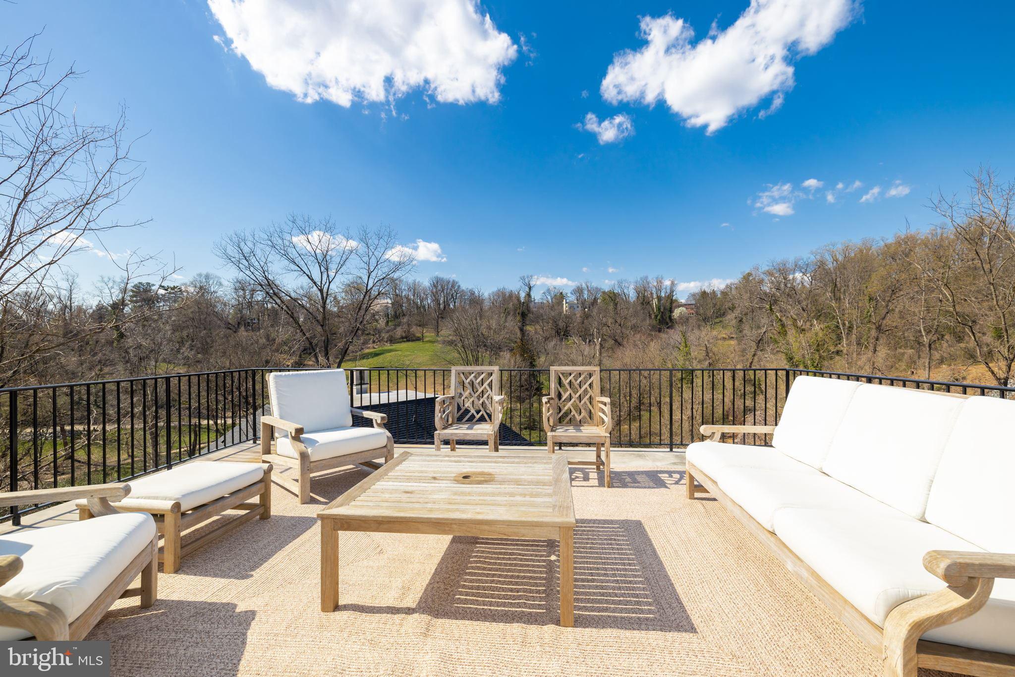 WESLEY HEIGHTS - Residential