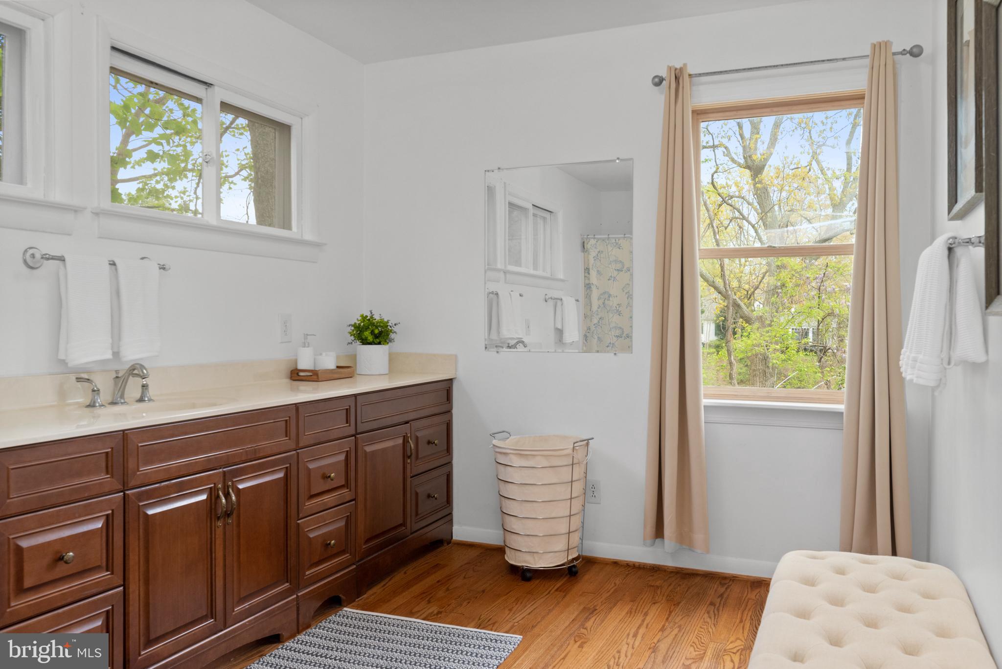 ANNAPOLIS ROADS - Residential