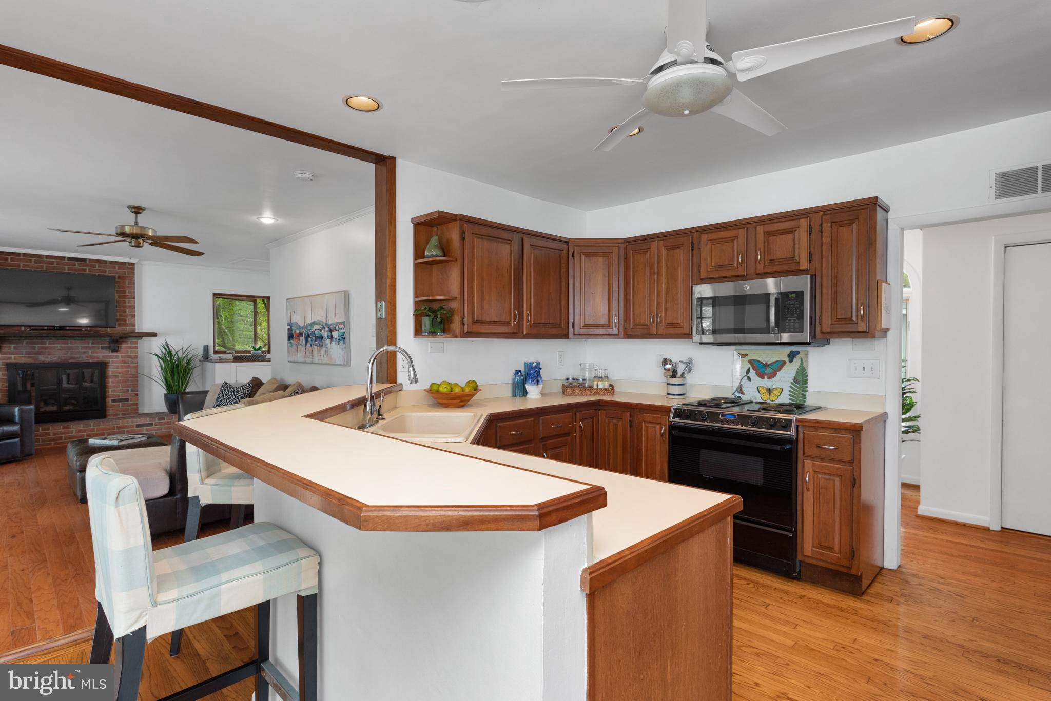 ANNAPOLIS ROADS - Residential