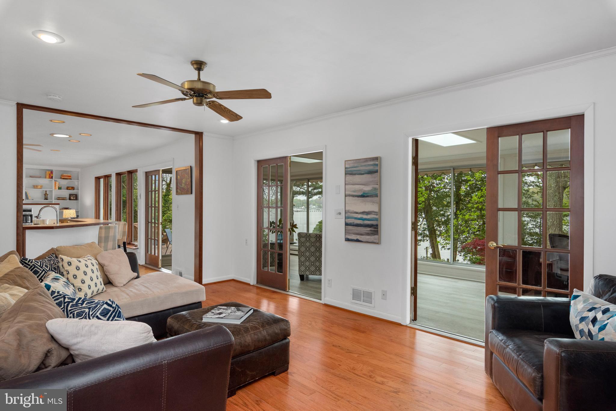 ANNAPOLIS ROADS - Residential