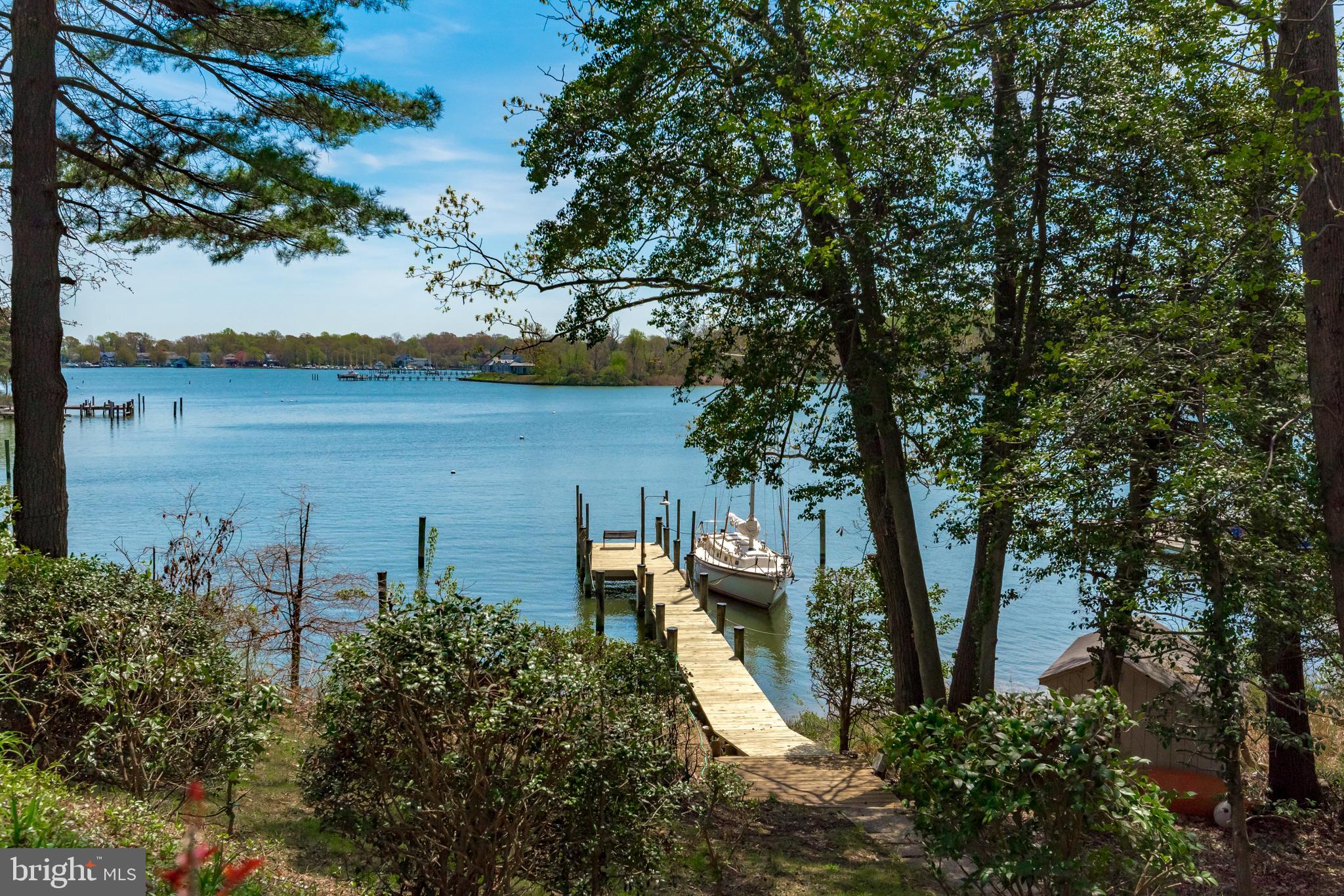 ANNAPOLIS ROADS - Residential