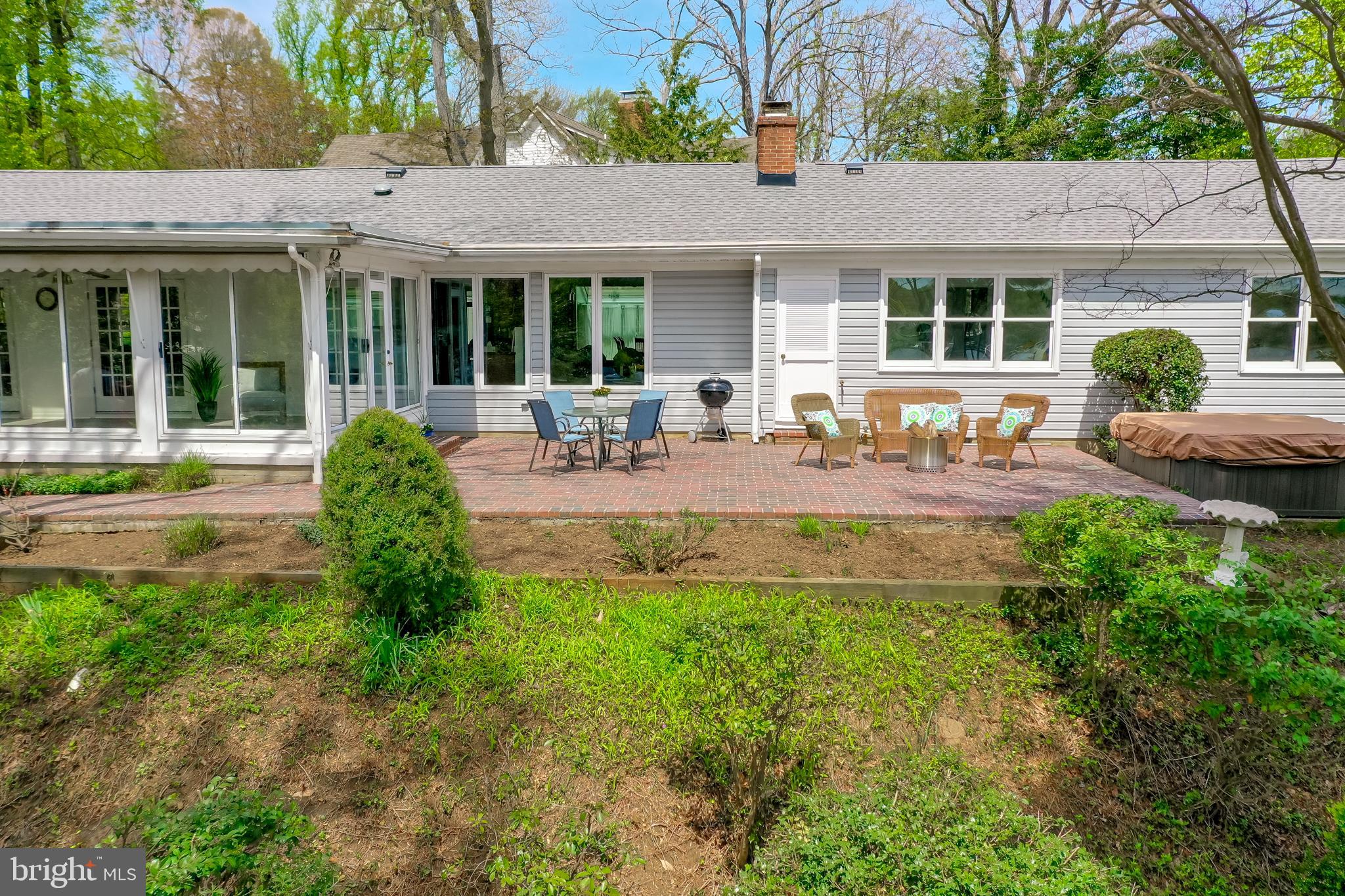 ANNAPOLIS ROADS - Residential