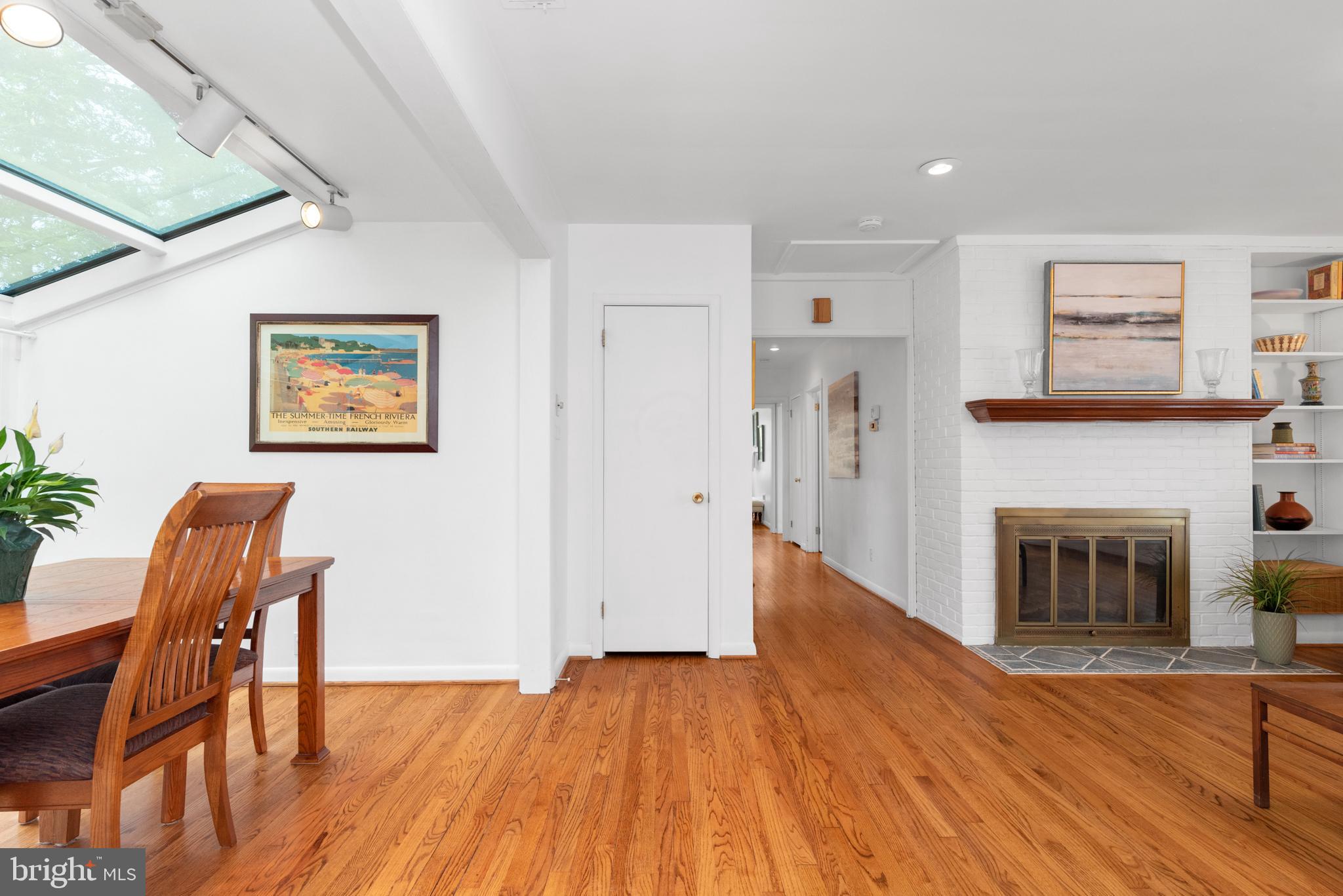 ANNAPOLIS ROADS - Residential