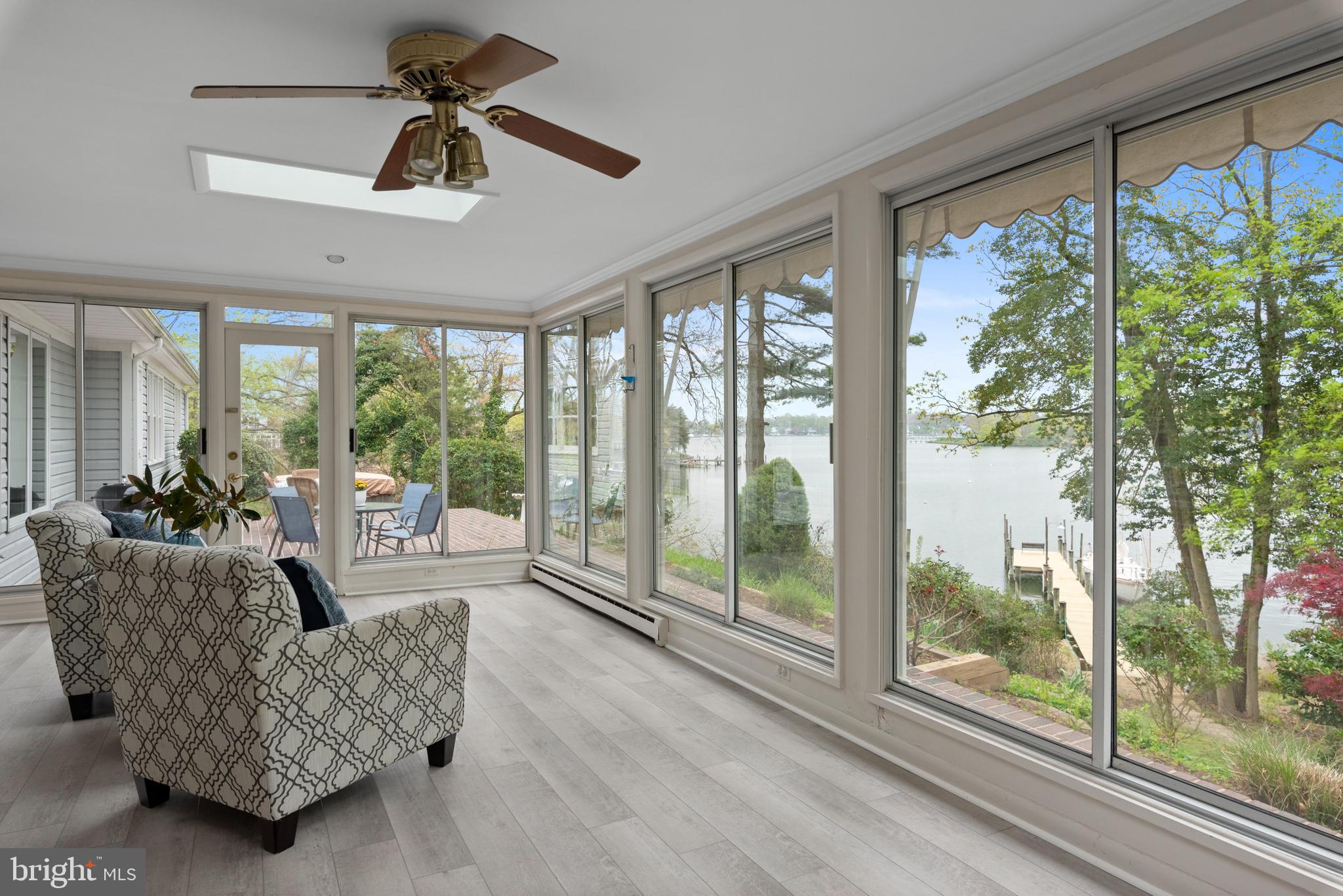 ANNAPOLIS ROADS - Residential