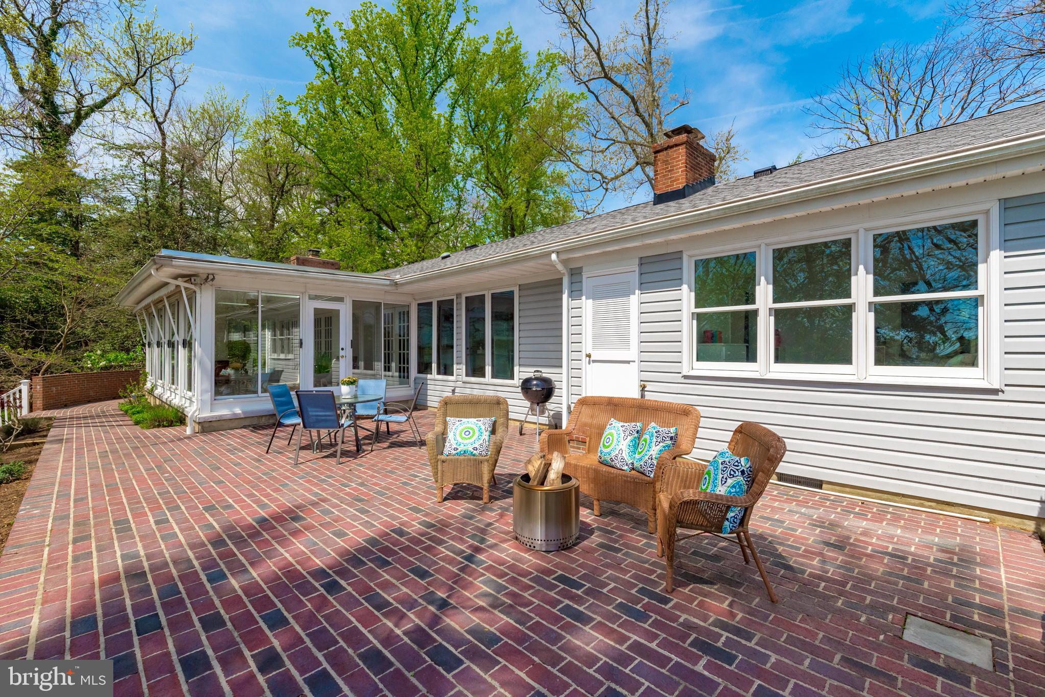 ANNAPOLIS ROADS - Residential