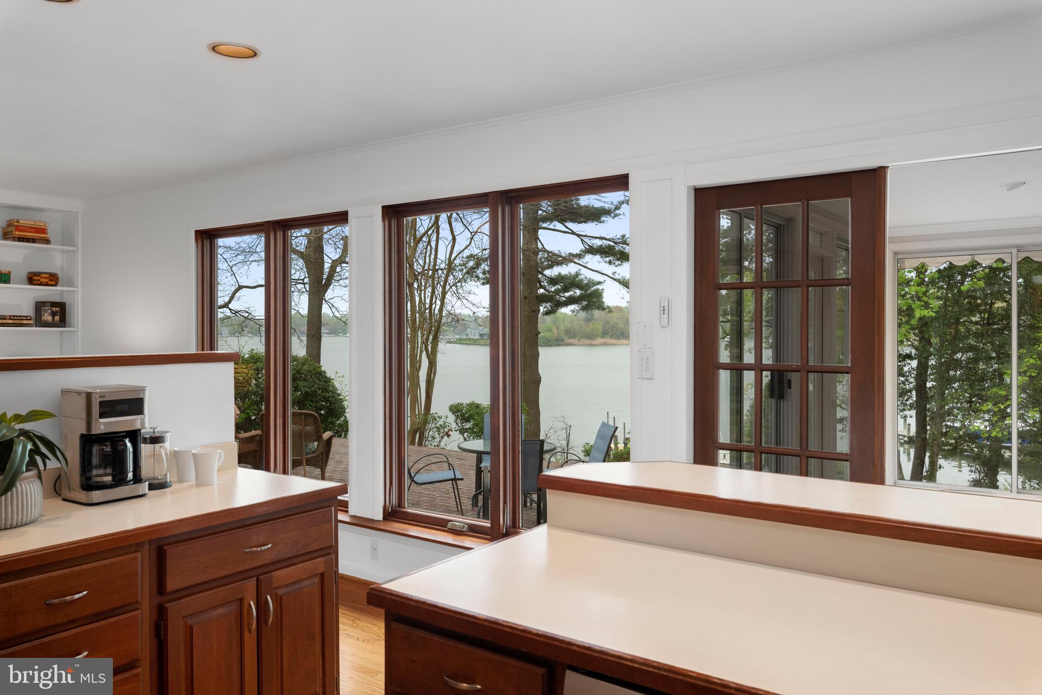 ANNAPOLIS ROADS - Residential