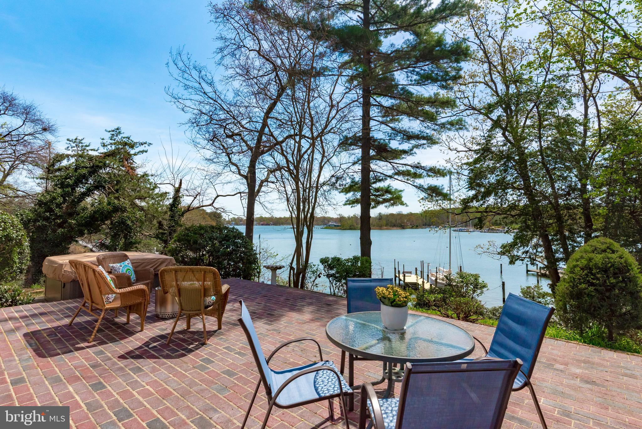 ANNAPOLIS ROADS - Residential