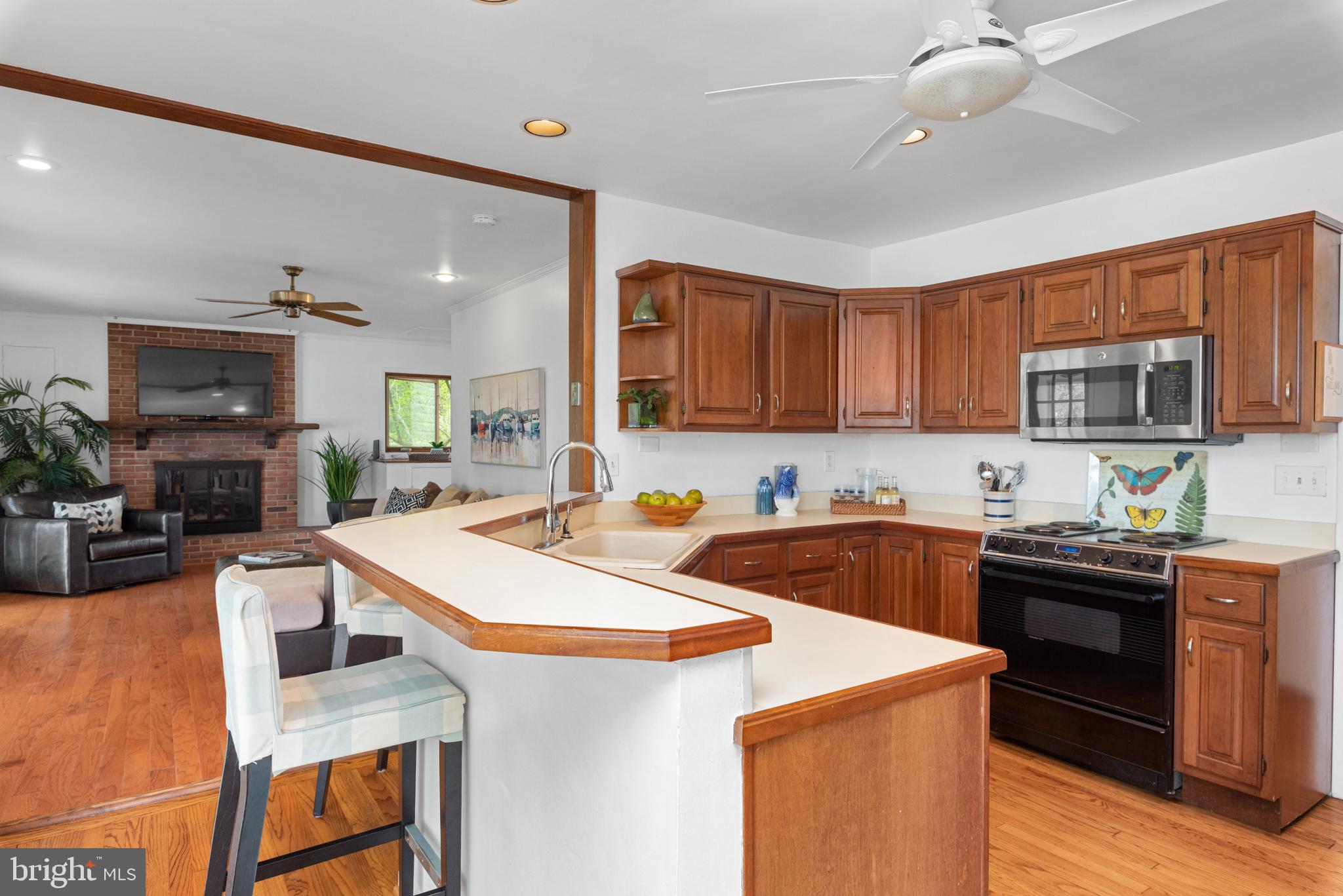 ANNAPOLIS ROADS - Residential