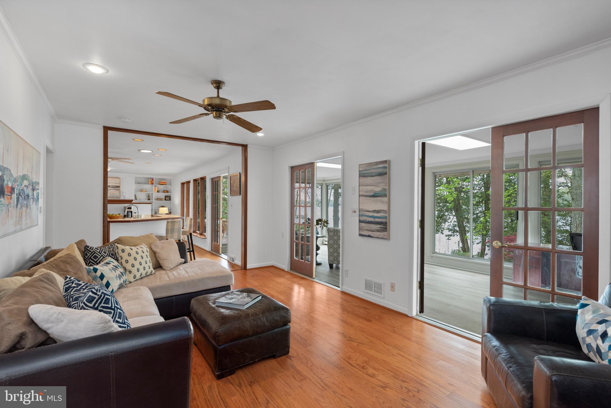 ANNAPOLIS ROADS - Residential